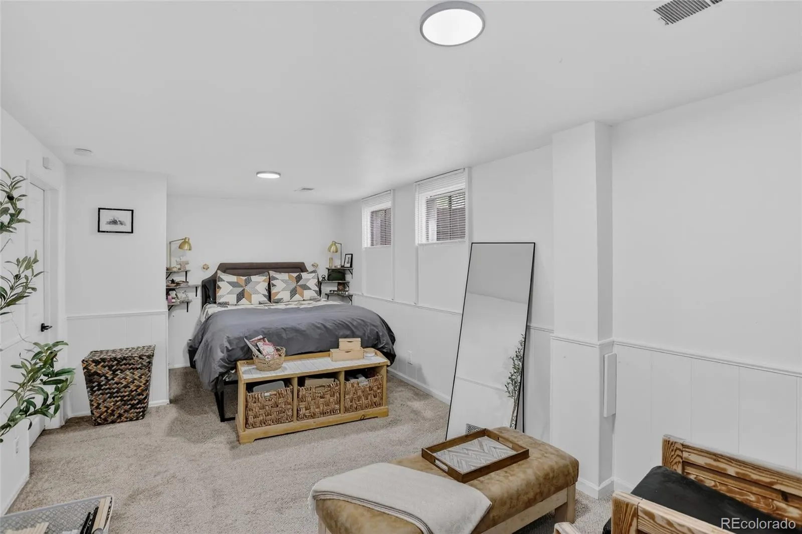 04212026194019 1600 35