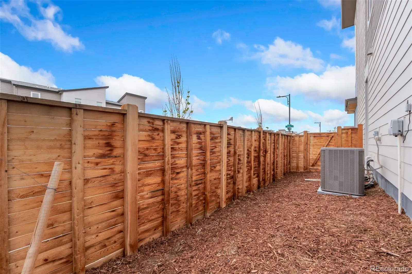 6306 N Elmira Court Denver CO 80238 | MLS #REC7074331 05122026135116 1600 40