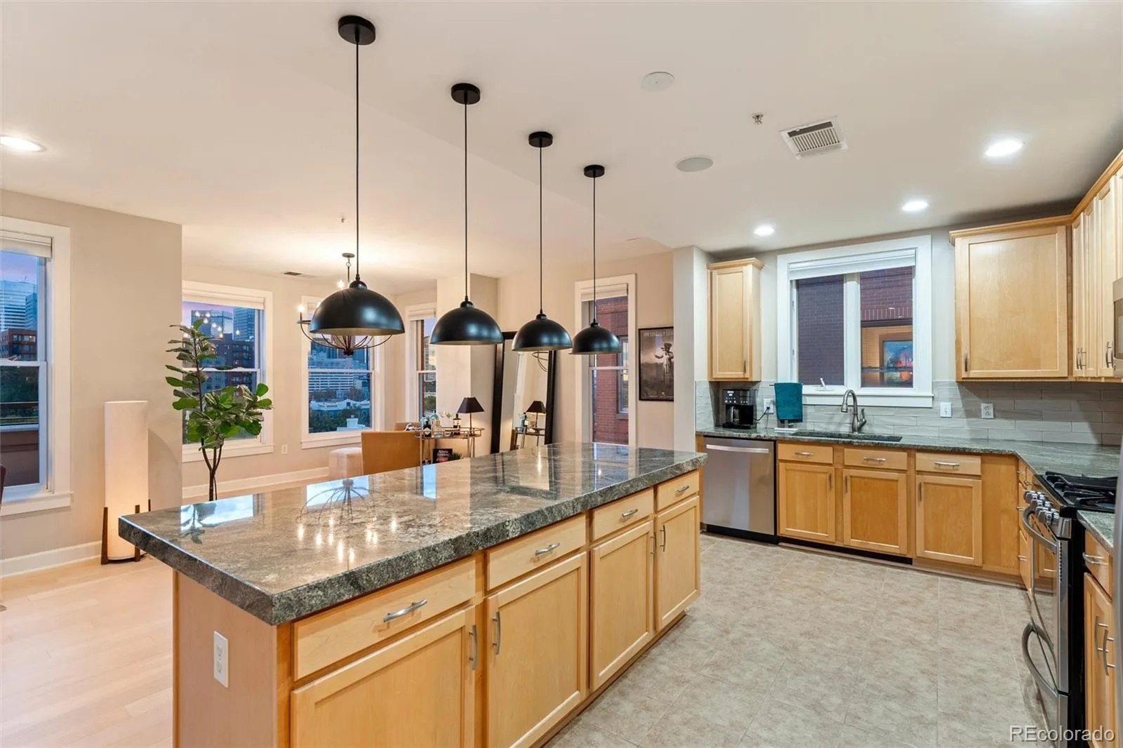 1630 N Clarkson Street #614 Denver CO 80218 | MLS #REC7077643 10122026164412 1600 45