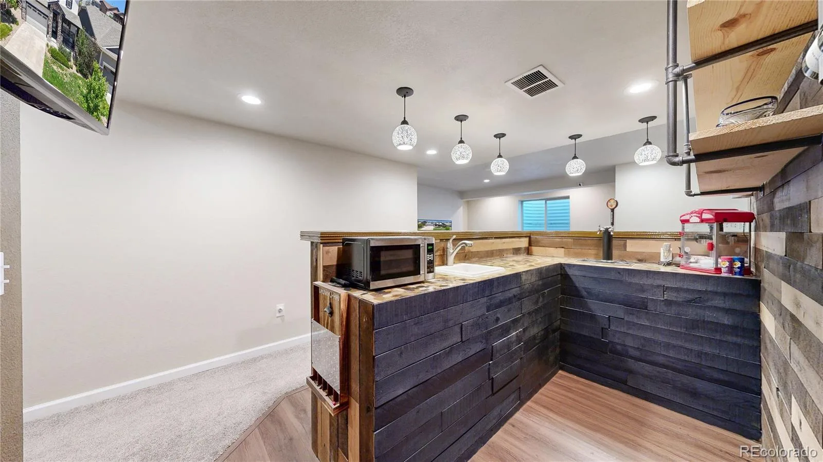 18189 W 85th Drive Arvada CO 80007 MLS #REC7078364 07102026181354 1600 36
