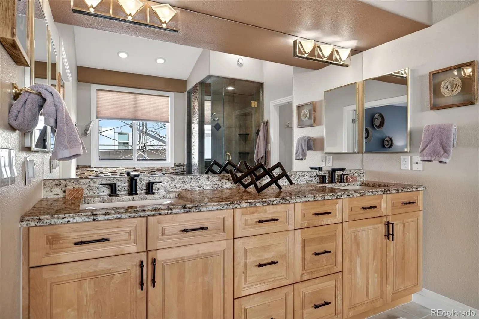 03132026055831 1600 33