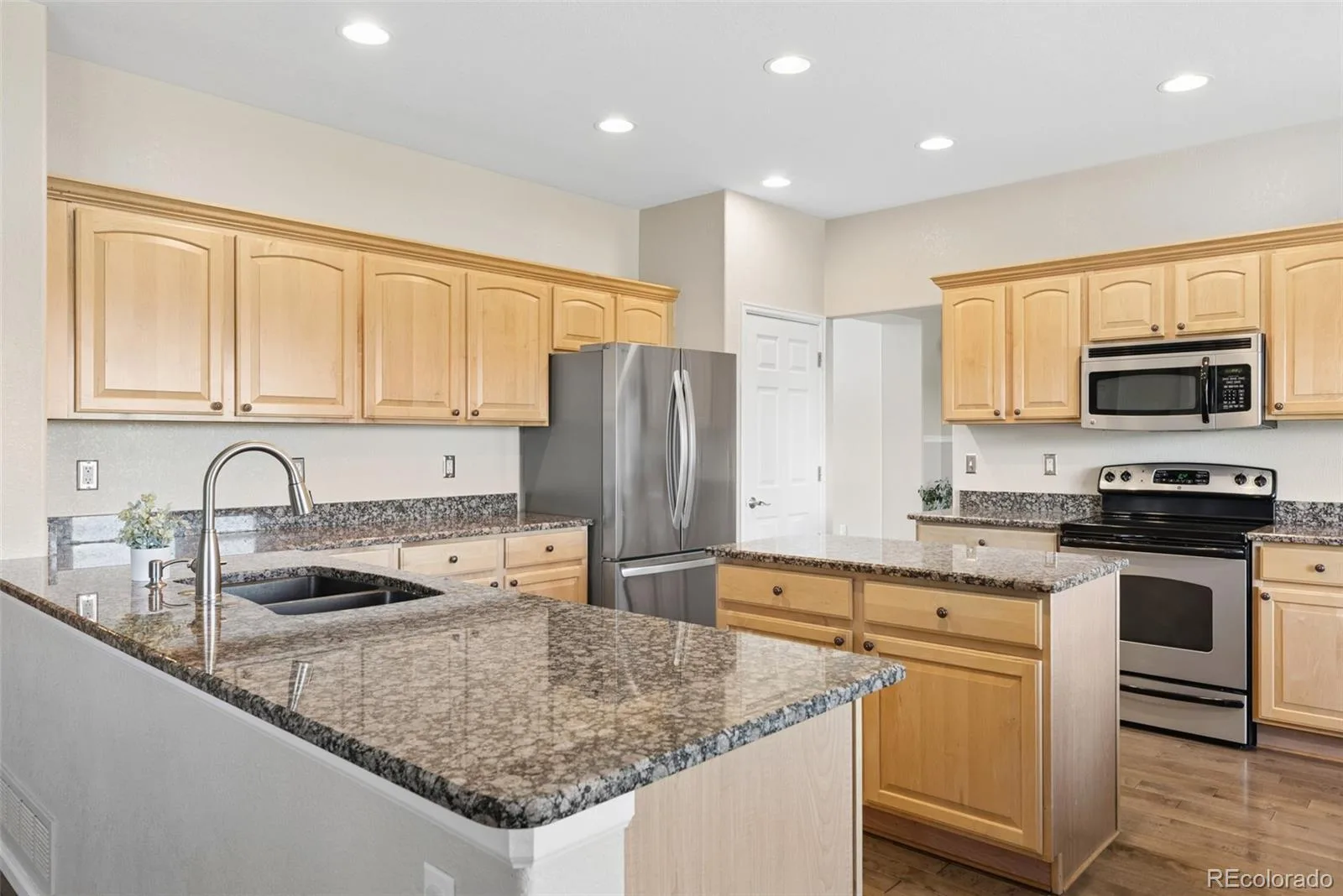 11774 Pine Hill Street Parker CO 80138 | MLS #REC7082827 07302026221540 1600 8
