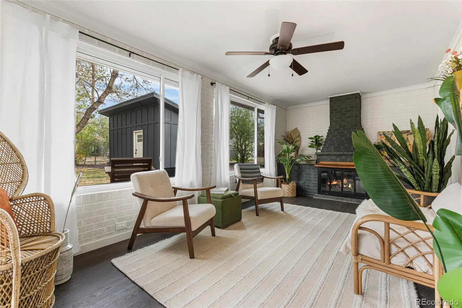 04152026180000 1600 12