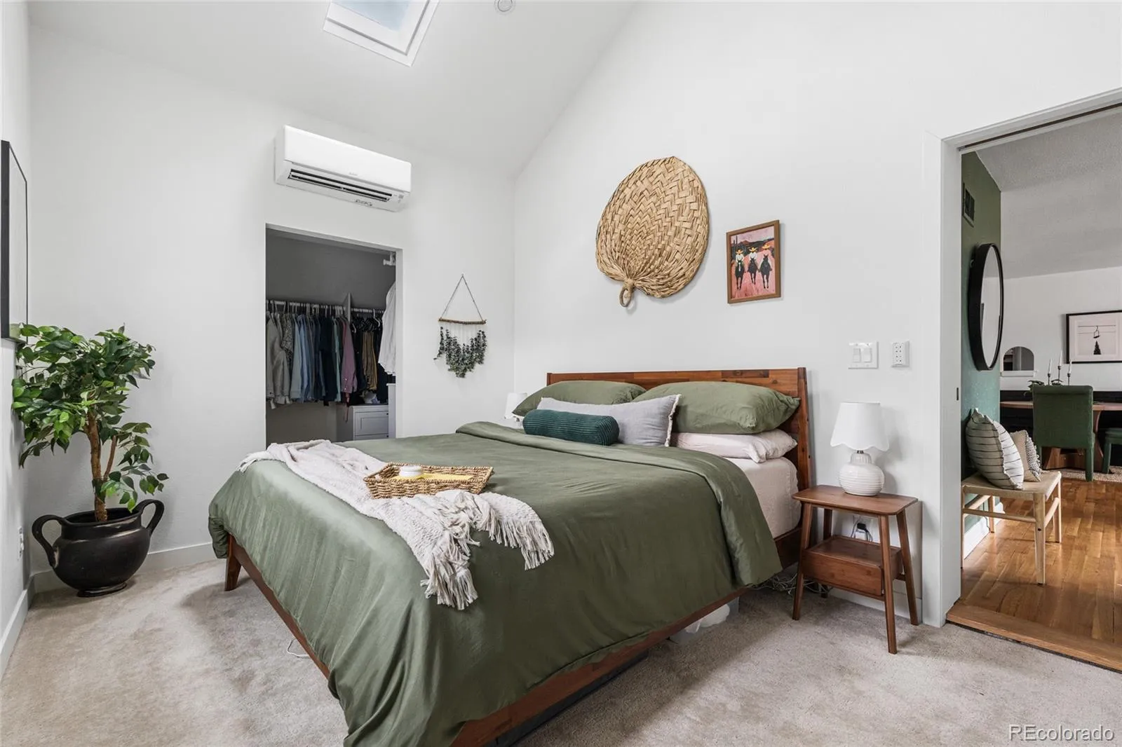 04152026180000 1600 15