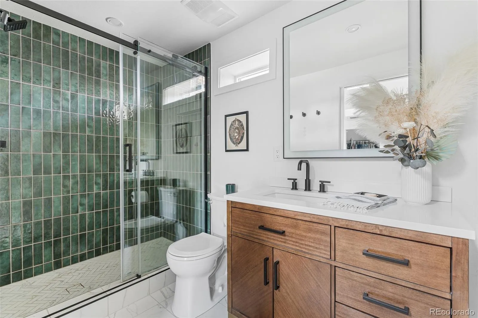 04152026180000 1600 18