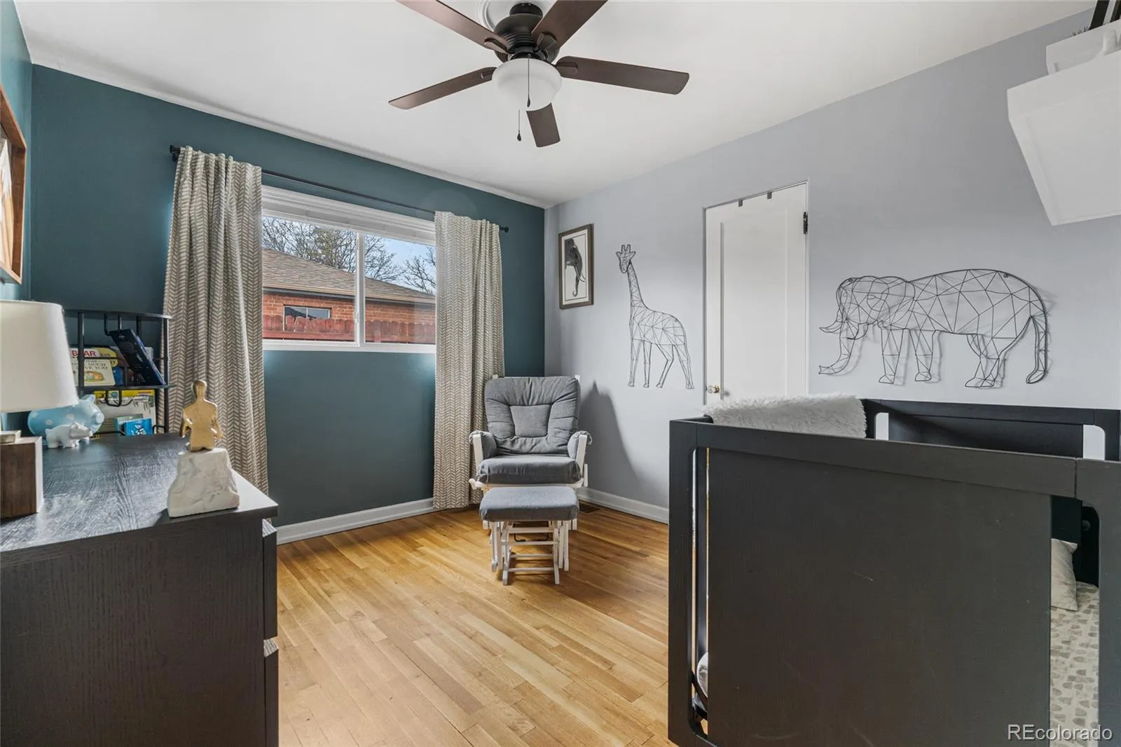 04152026180000 1600 25