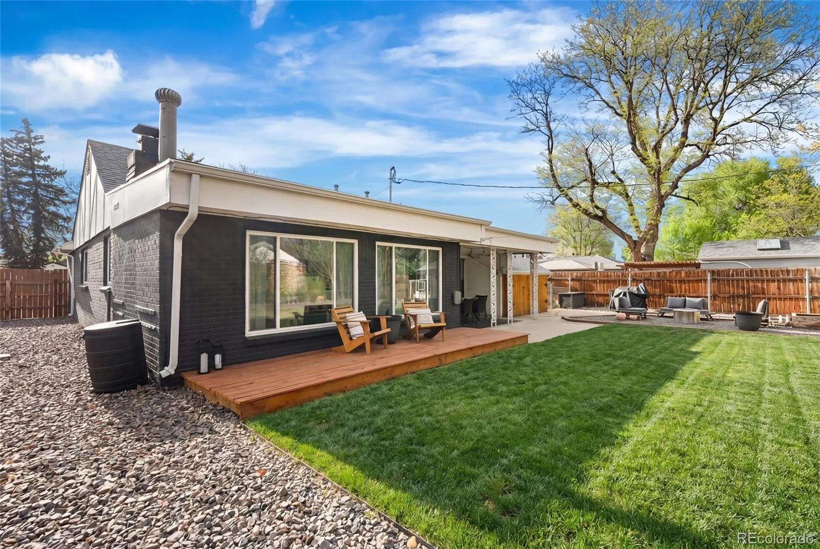 04152026180000 1600 28