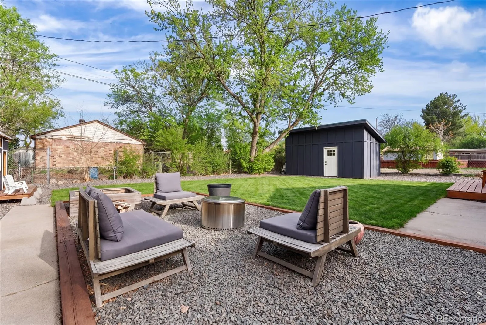 04152026180000 1600 29