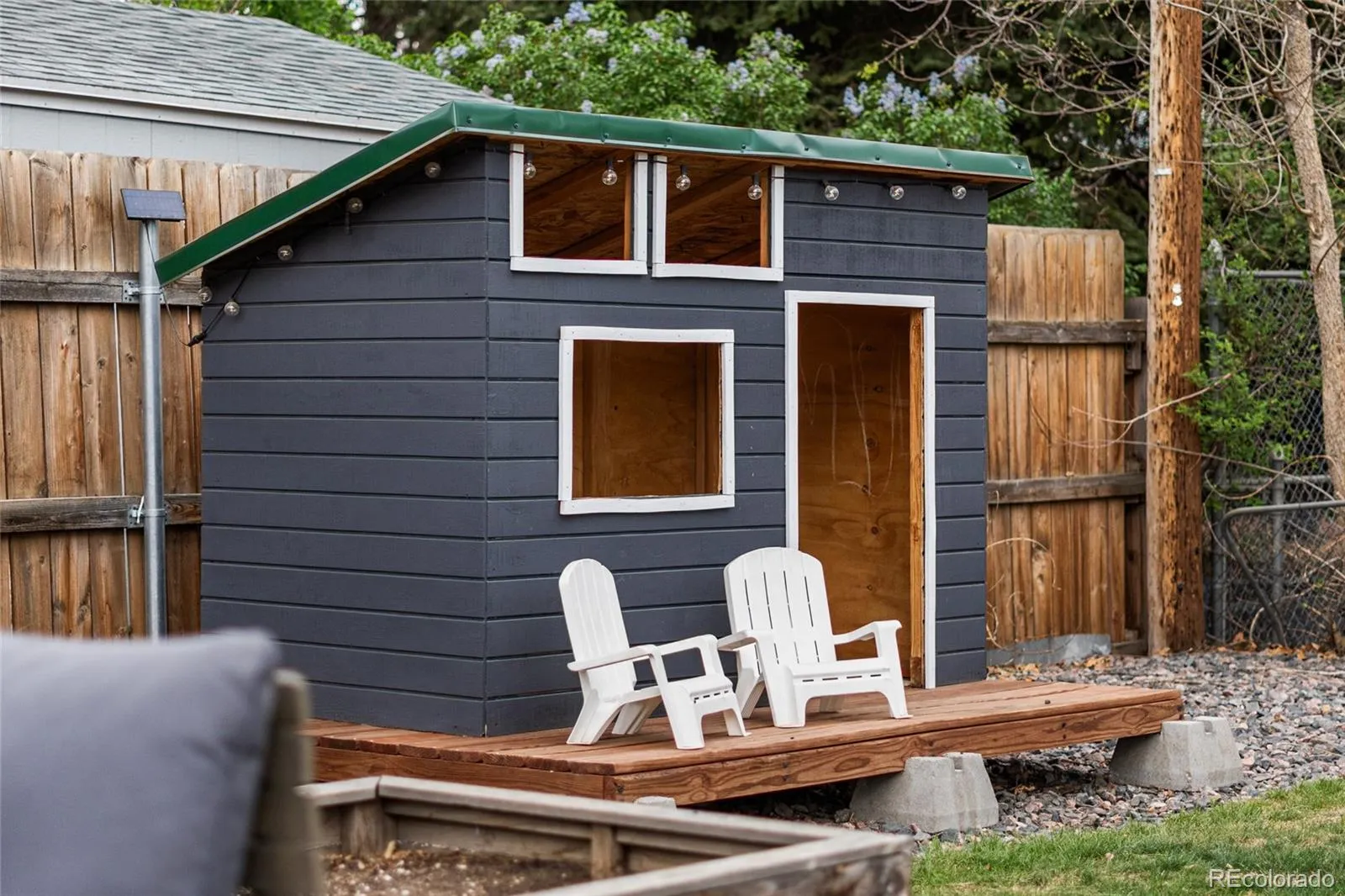 04152026180000 1600 34