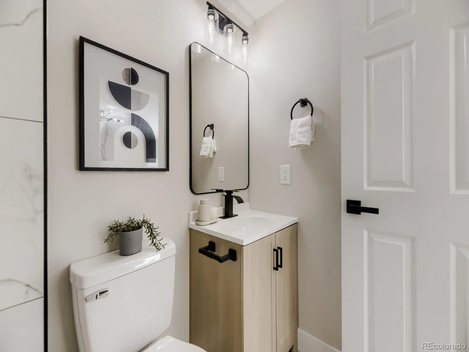 1171 Geneva Street Aurora CO 80010 MLS #REC7087081 05052026042042 1600 14