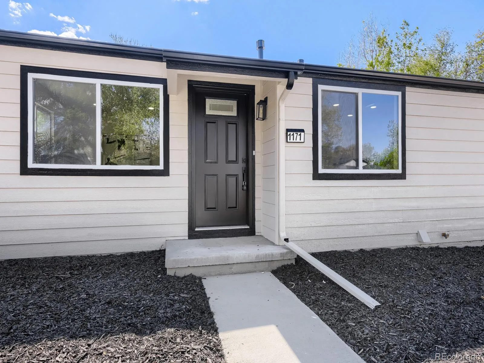 1171 Geneva Street Aurora CO 80010 MLS #REC7087081 05052026042042 1600 2