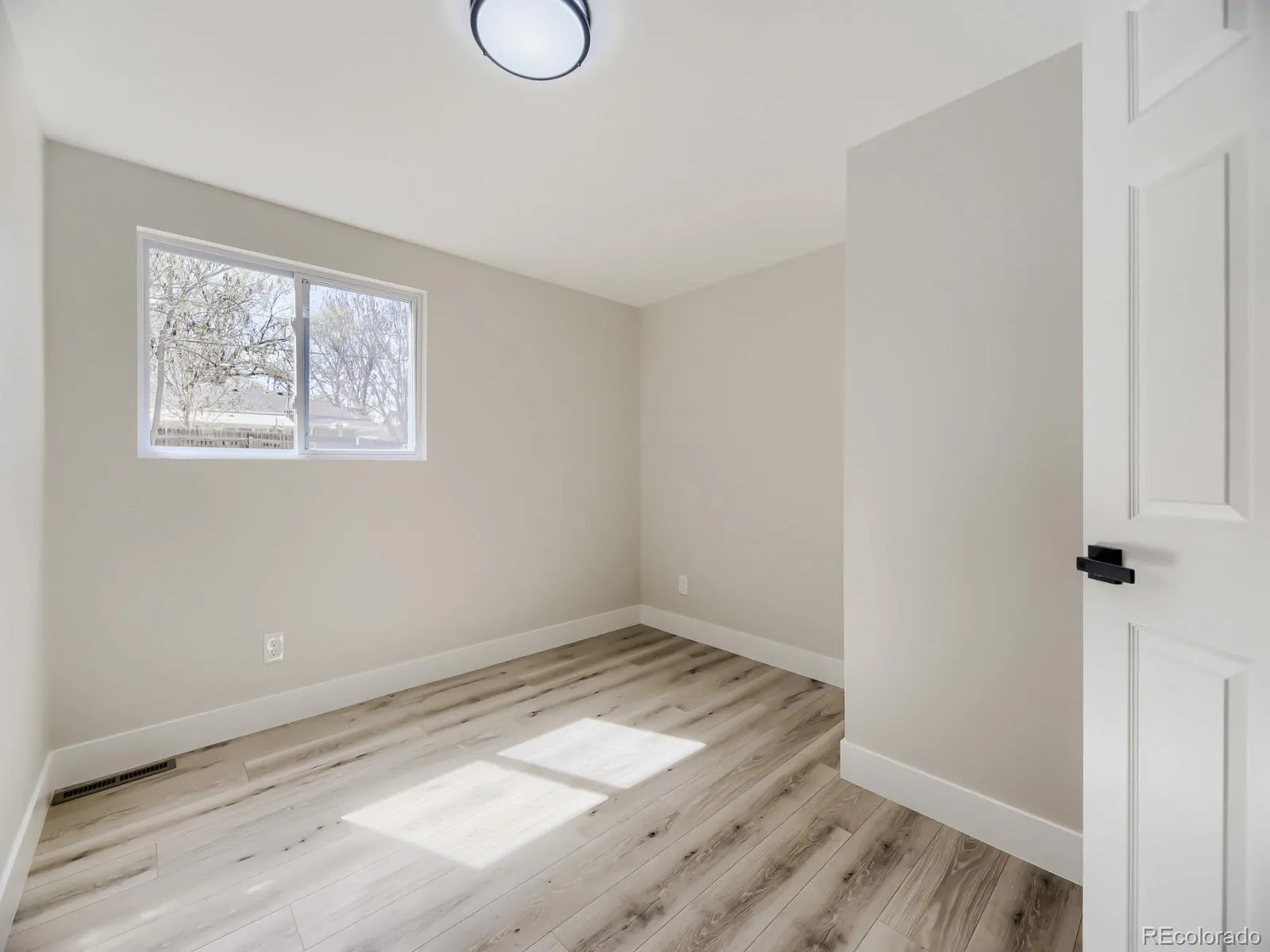 1171 Geneva Street Aurora CO 80010 MLS #REC7087081 05052026042042 1600 20