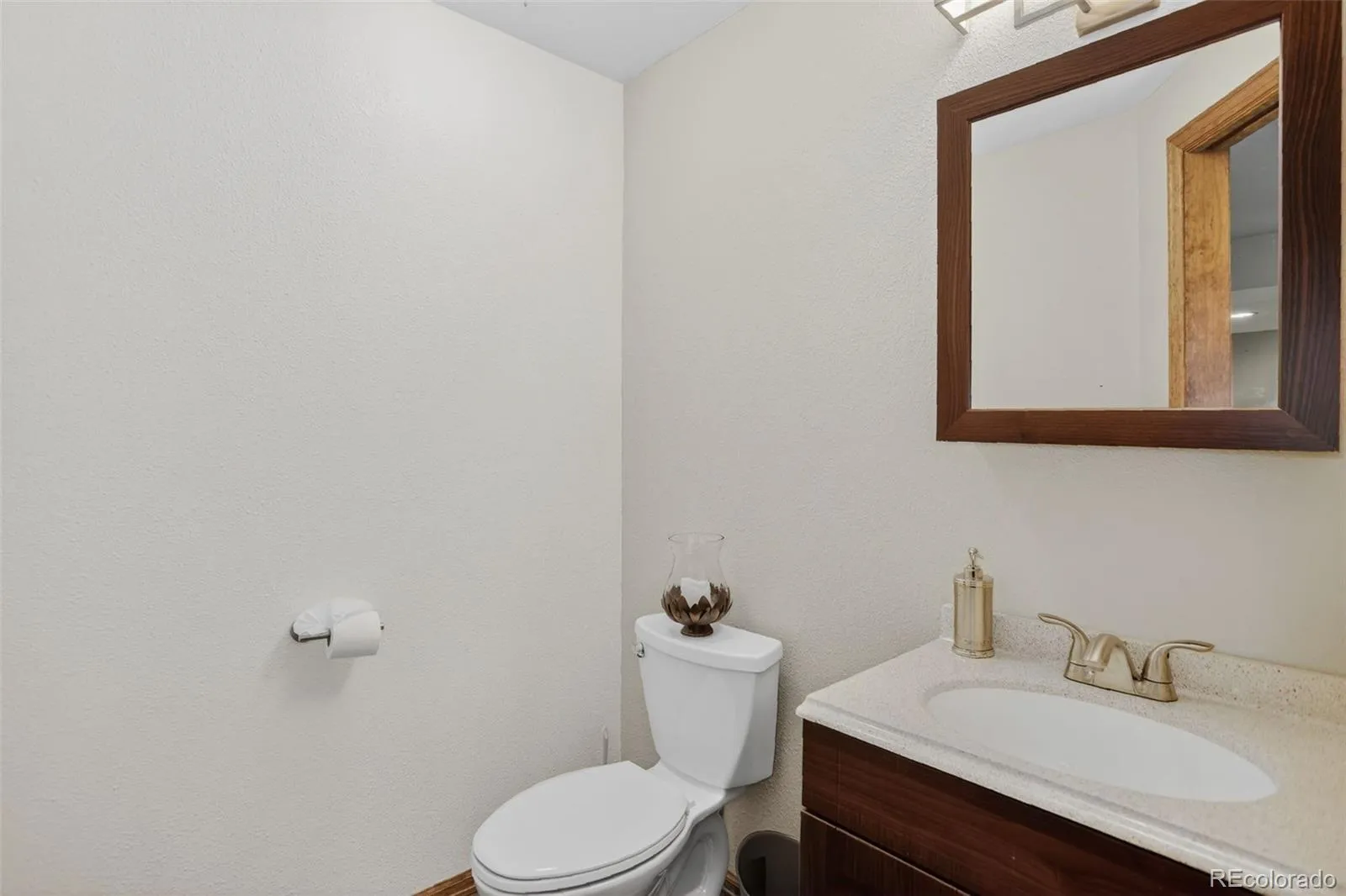 5452 S Zeno Street Centennial CO 80015 MLS #REC7089890 05022026053425 1600 21