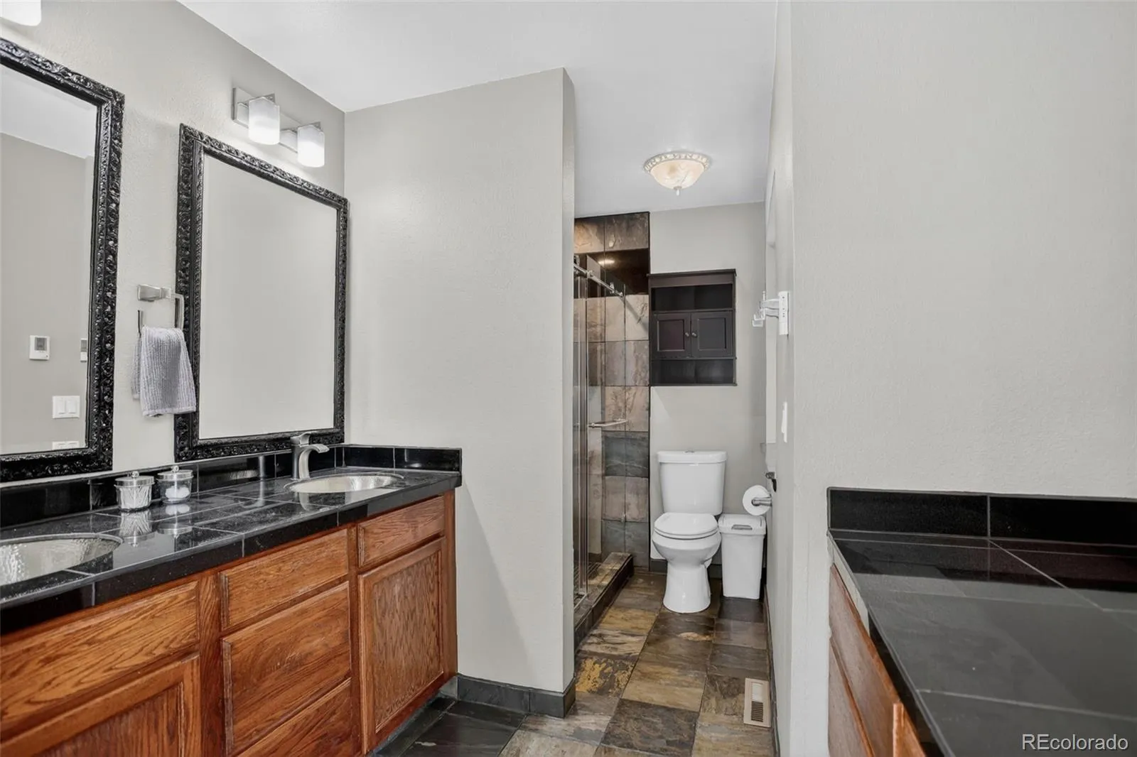 5452 S Zeno Street Centennial CO 80015 MLS #REC7089890 05022026053425 1600 26