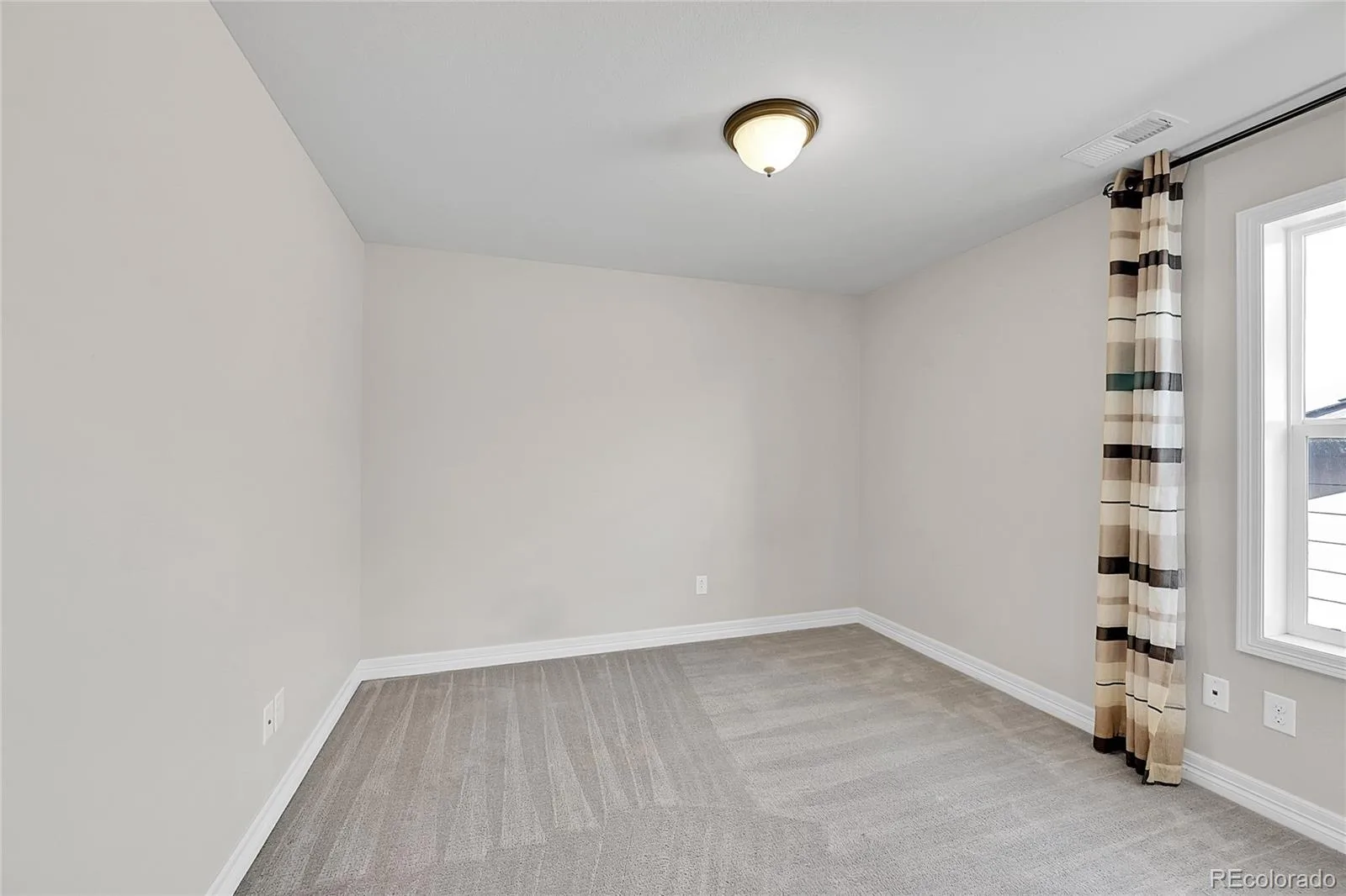 12762 Fisher Street Englewood CO 80112 MLS #REC7090026 06092026154812 1600 28