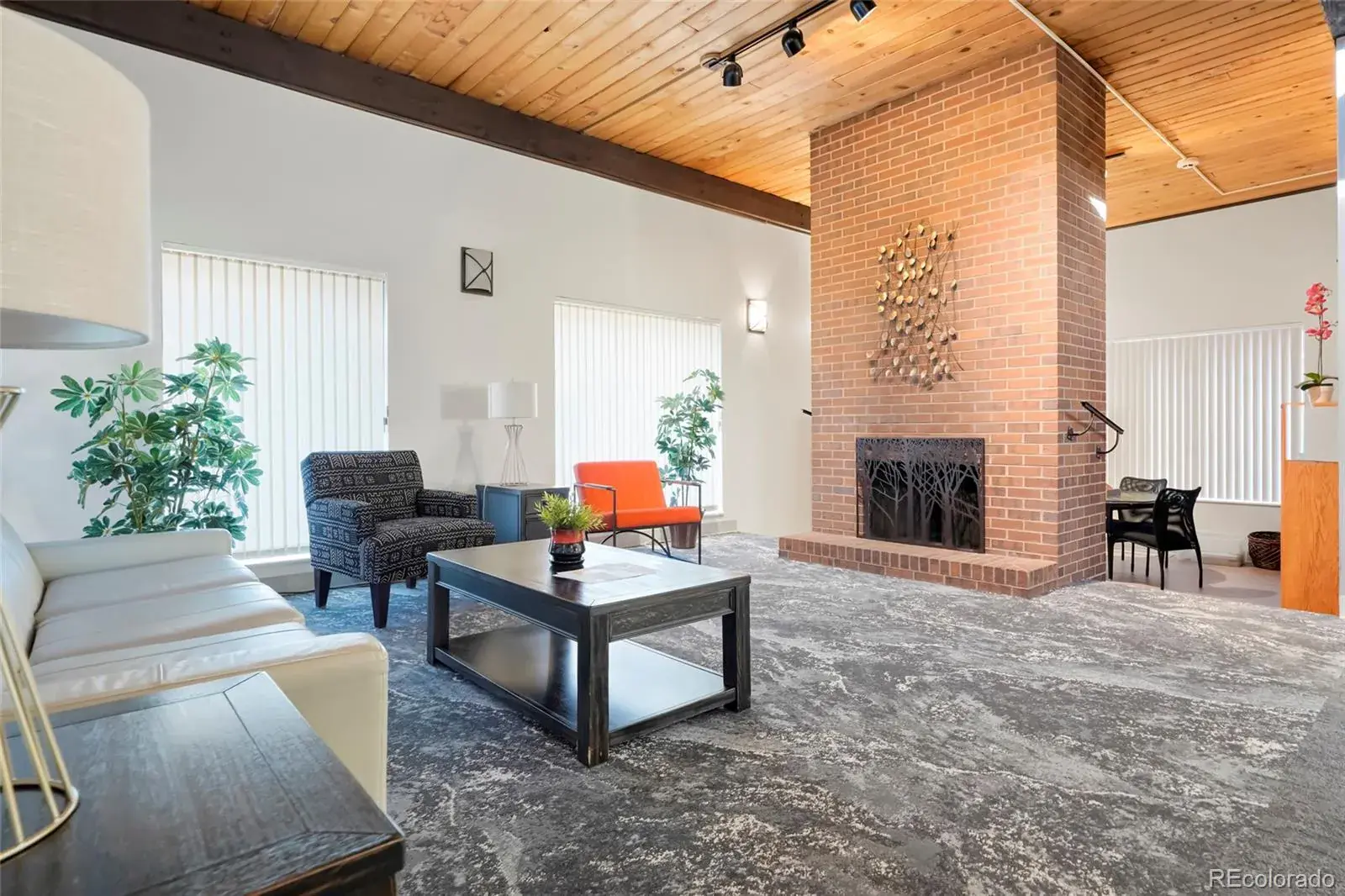 11292025182207 1600 27