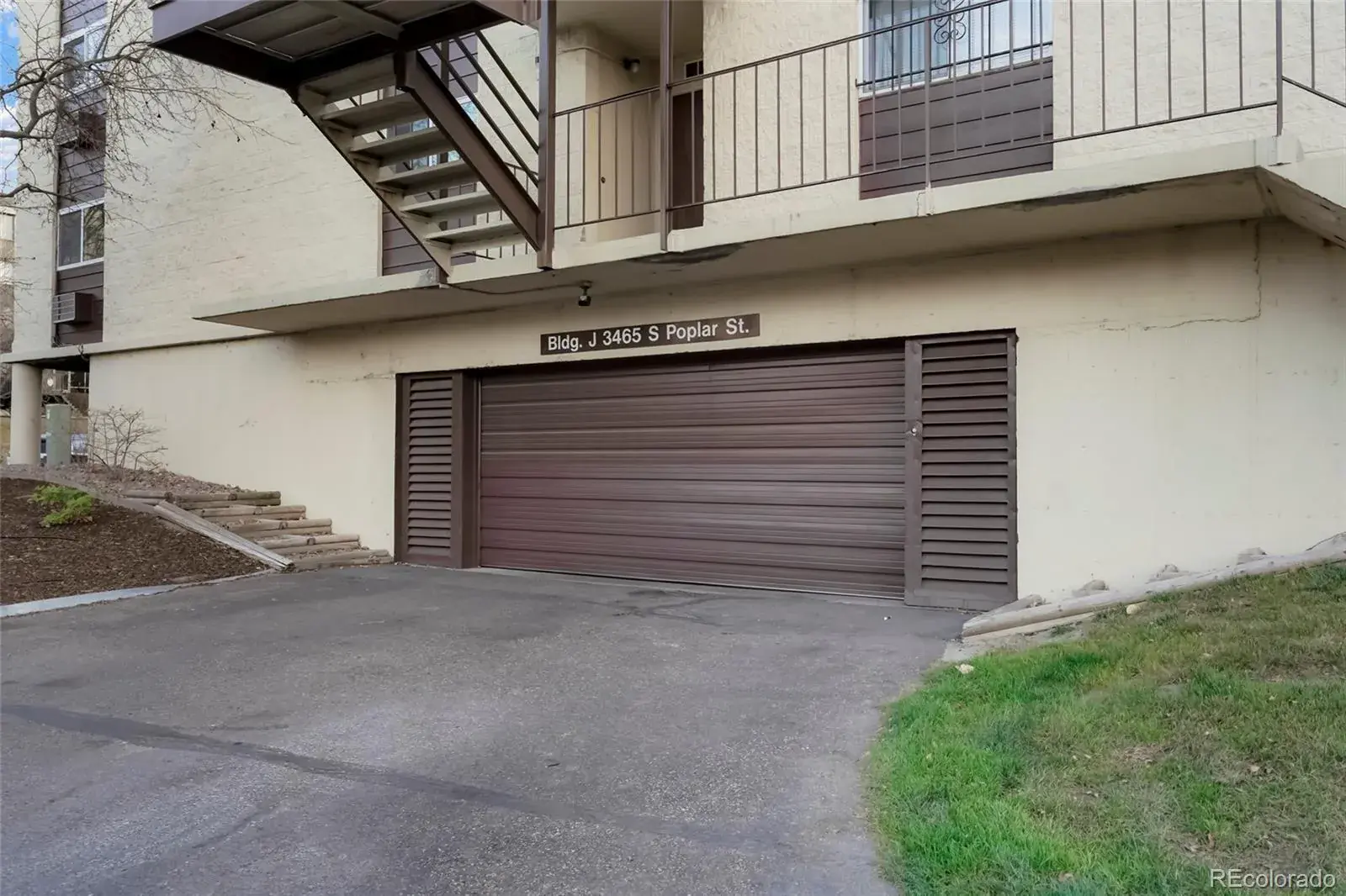 11292025182207 1600 33