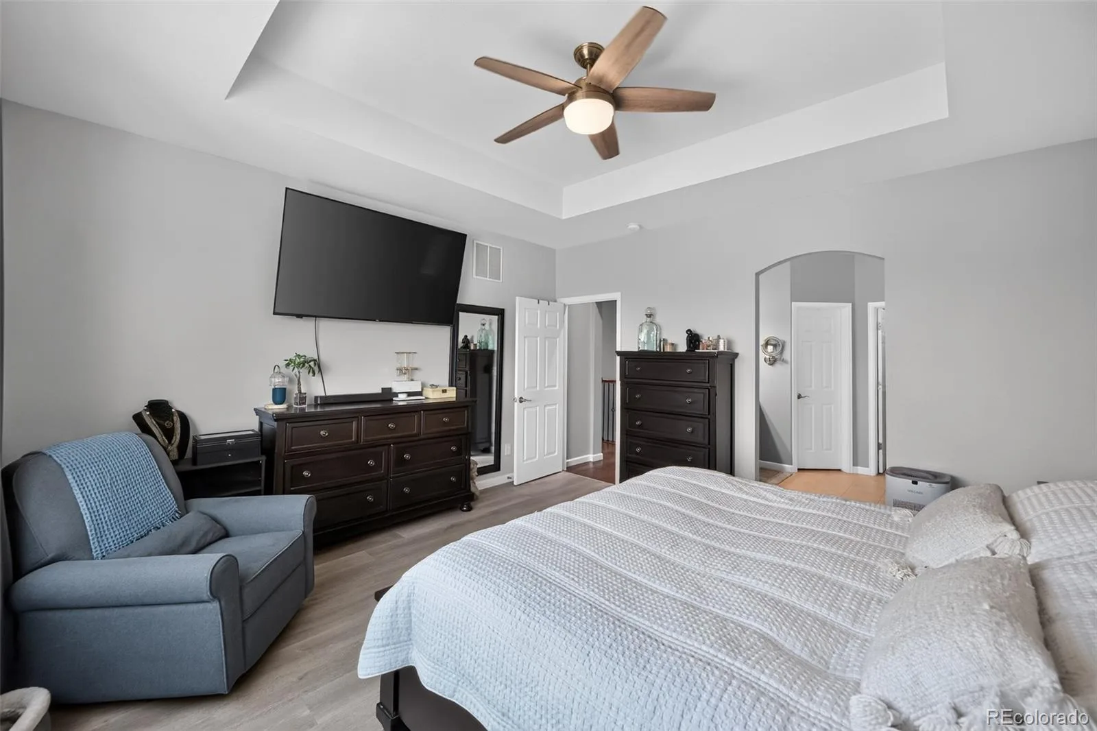 22195 E Grand Drive Aurora CO 80015 MLS #REC7091660 07022026191851 1600 19