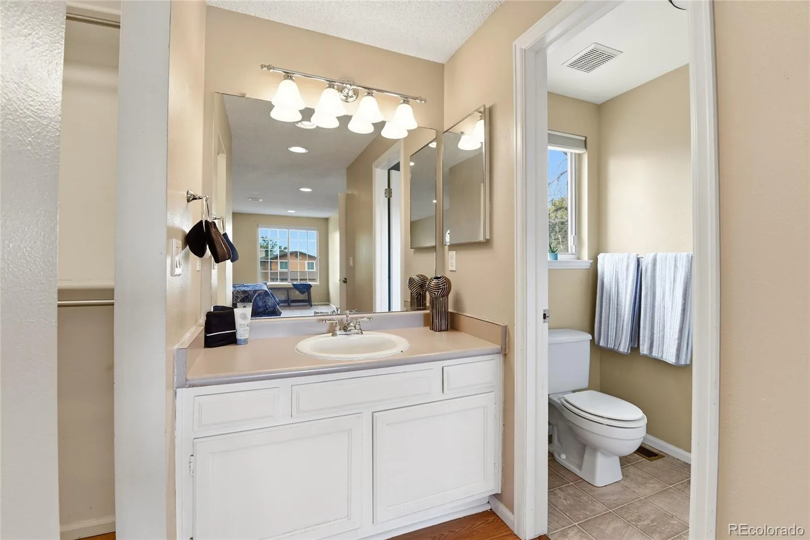 4108 S Andes Way Aurora CO 80013 | MLS #REC7092954 08072026070336 1600 17