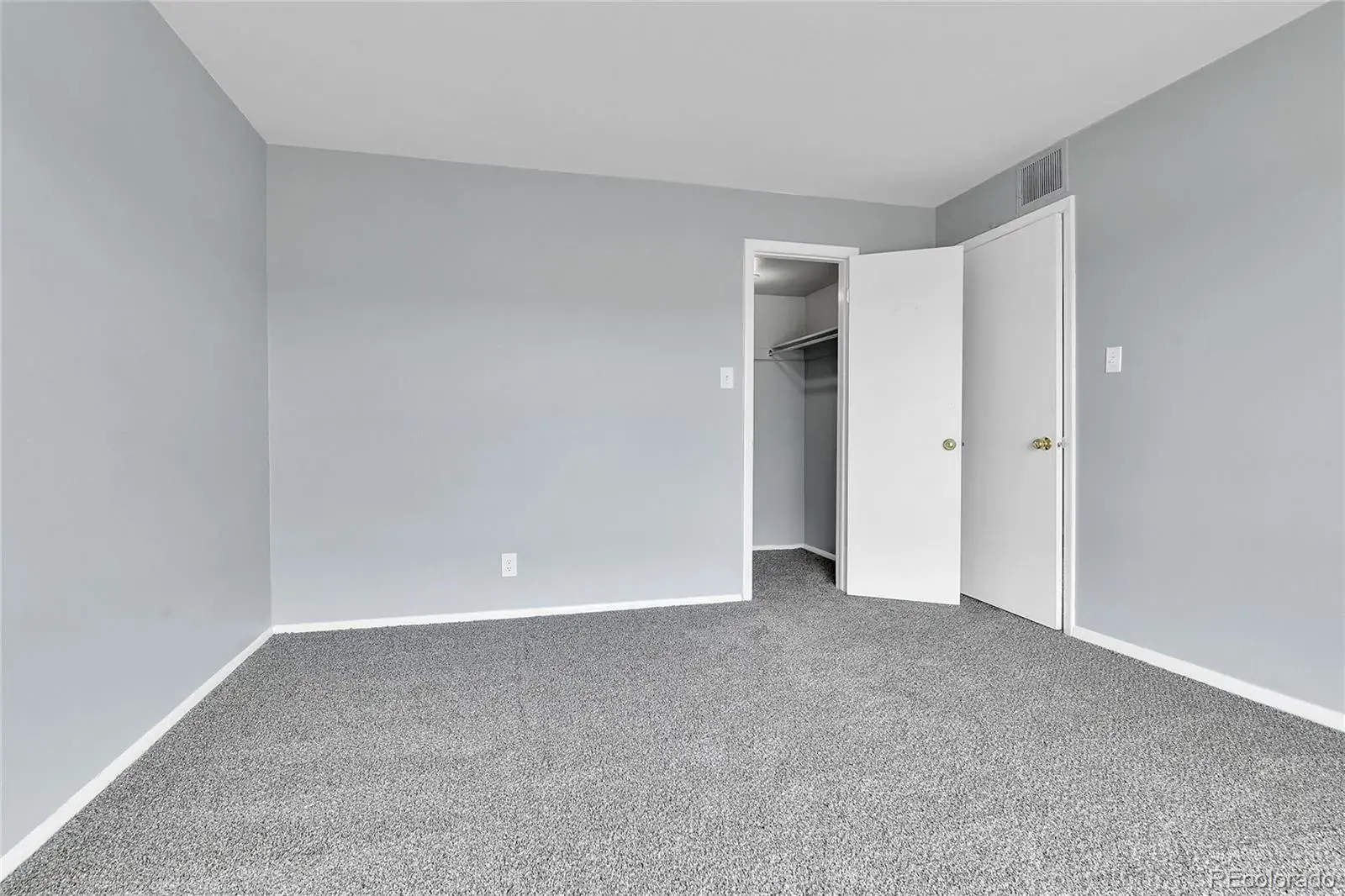 12082025234920 1600 13