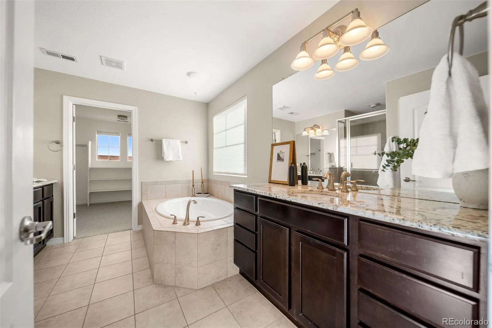 17423 W 84th Drive Arvada CO 80007 MLS #REC7095402 06182026190832 1600 19