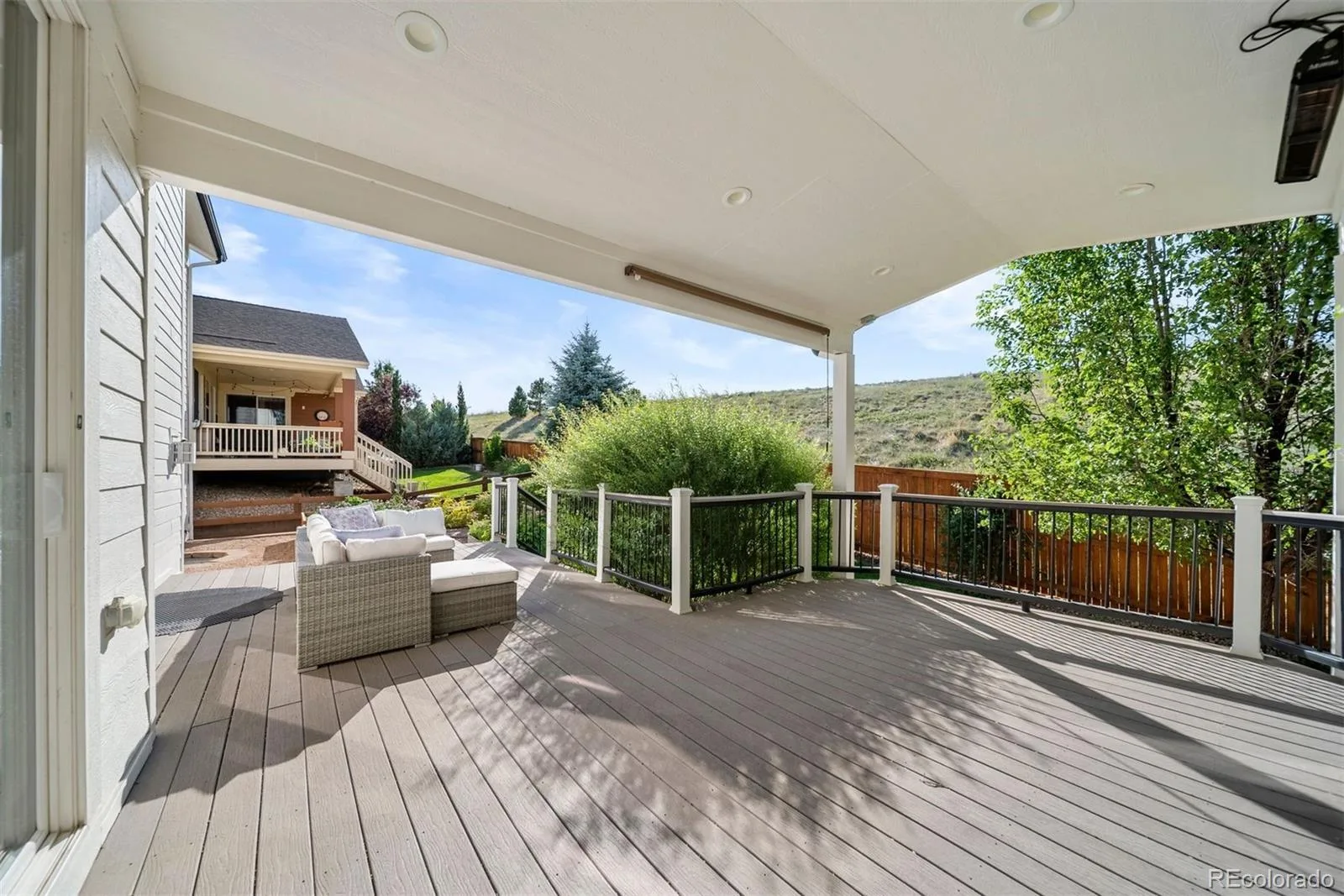 17423 W 84th Drive Arvada CO 80007 MLS #REC7095402 06182026190832 1600 41