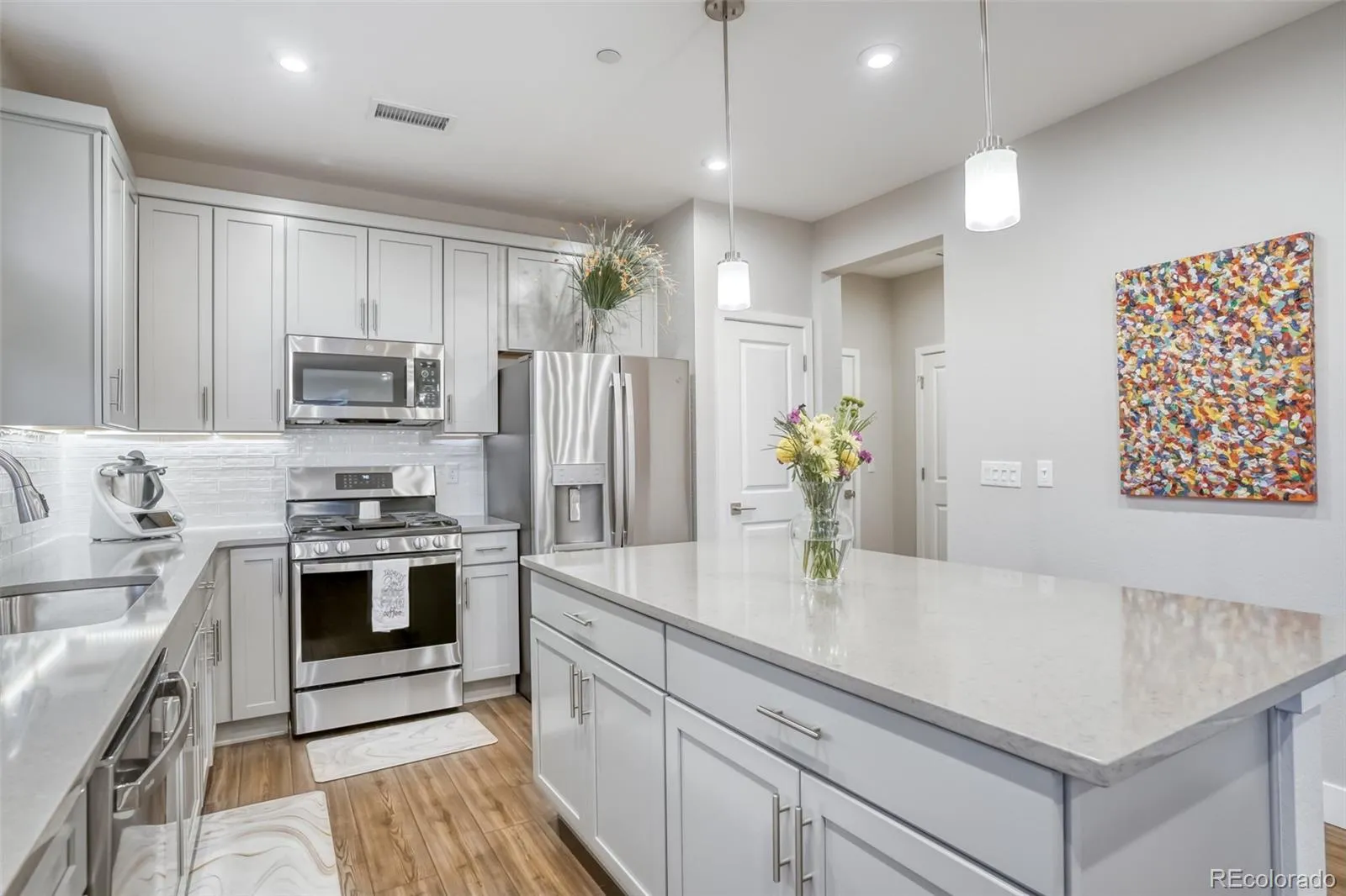 6127 W 28th Court Edgewater CO 80214 MLS #REC7096443 05222026000214 1600 12