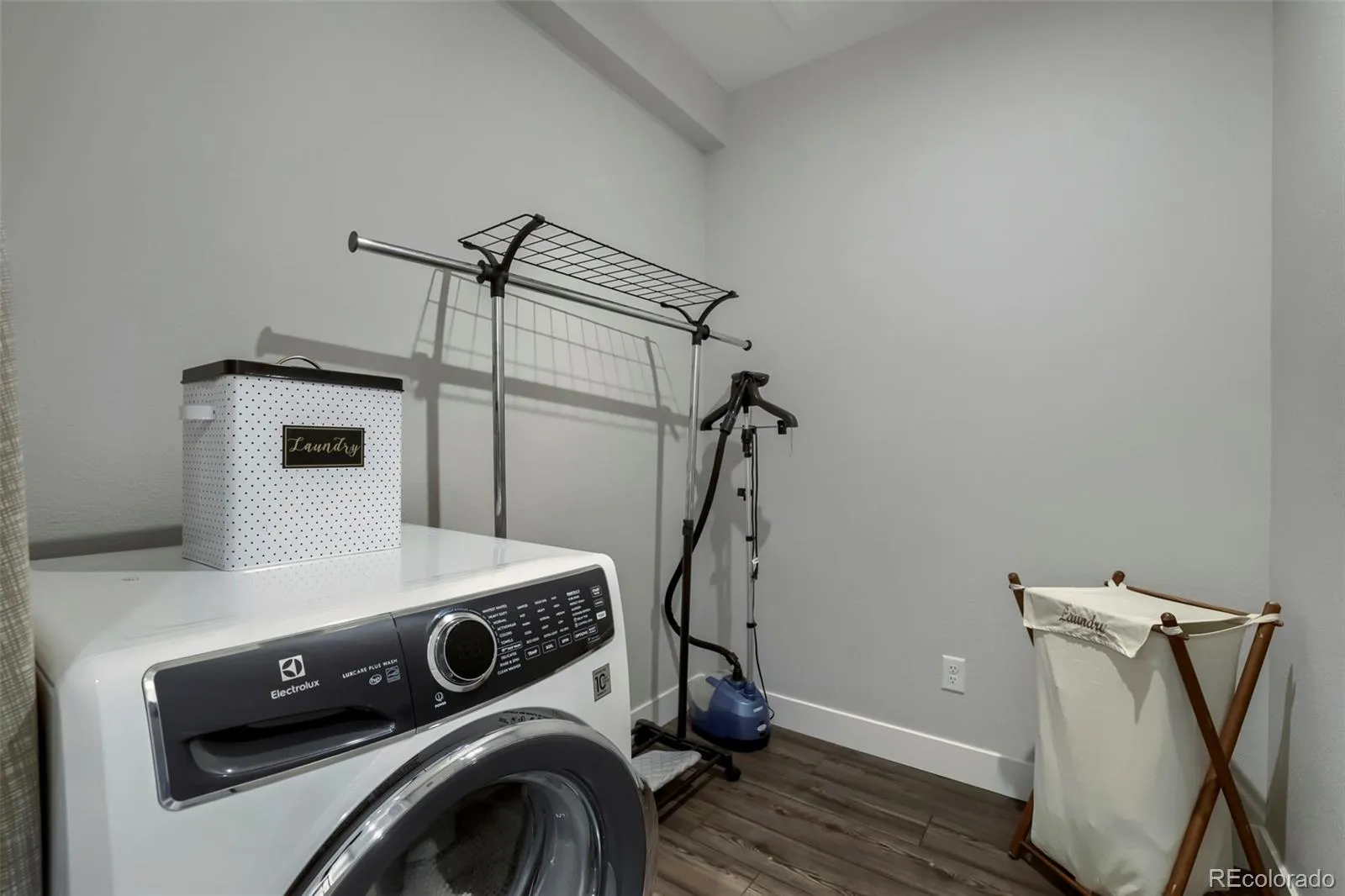 6127 W 28th Court Edgewater CO 80214 MLS #REC7096443 05222026000214 1600 28