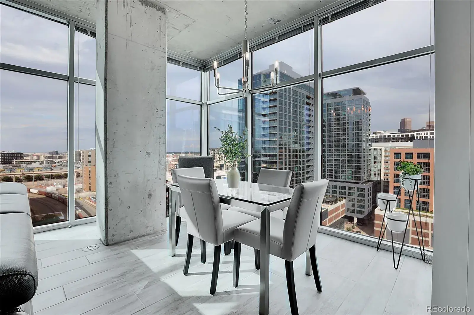 11022025005415 1600 10