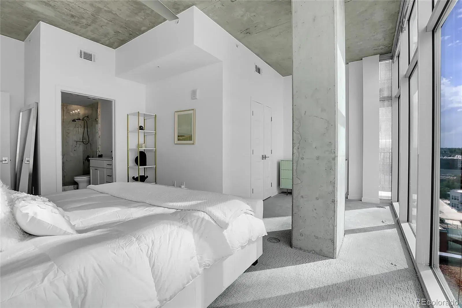 11022025005415 1600 19