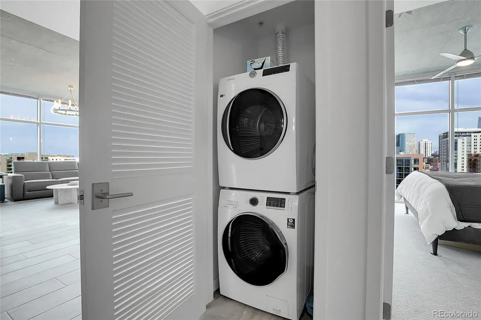 11022025005415 1600 24