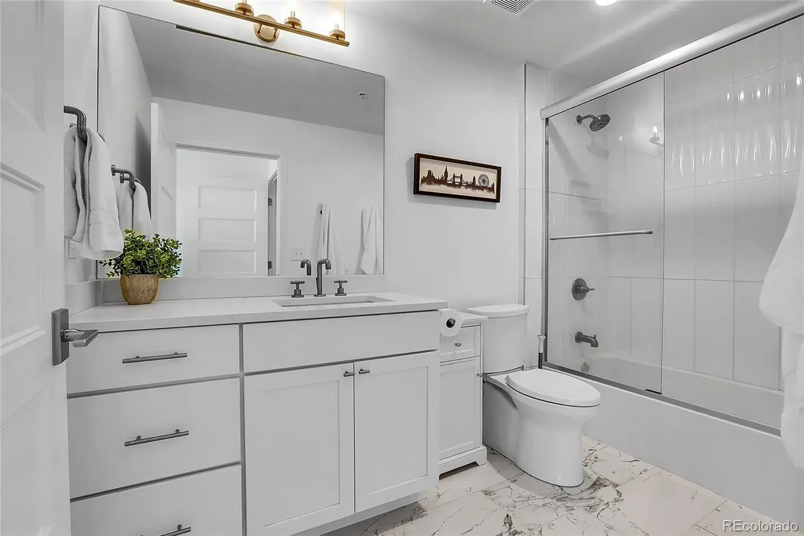 11022025005415 1600 27