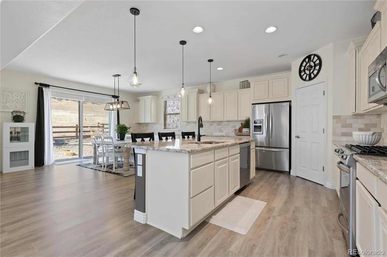 9519 Nile Way Arvada CO 80007 MLS #REC7097134 04242026023524 1600 11