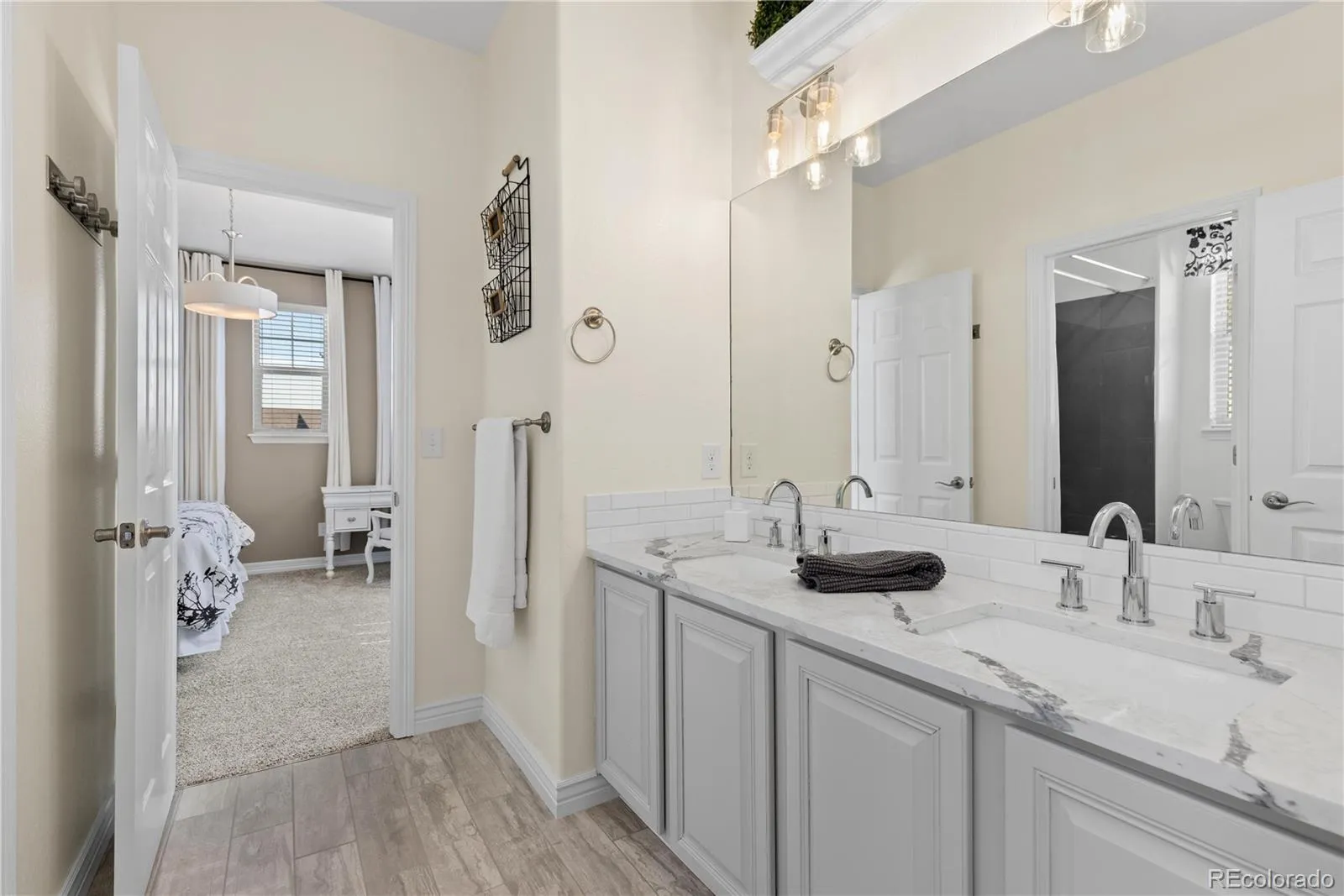 9519 Nile Way Arvada CO 80007 MLS #REC7097134 04242026023524 1600 23