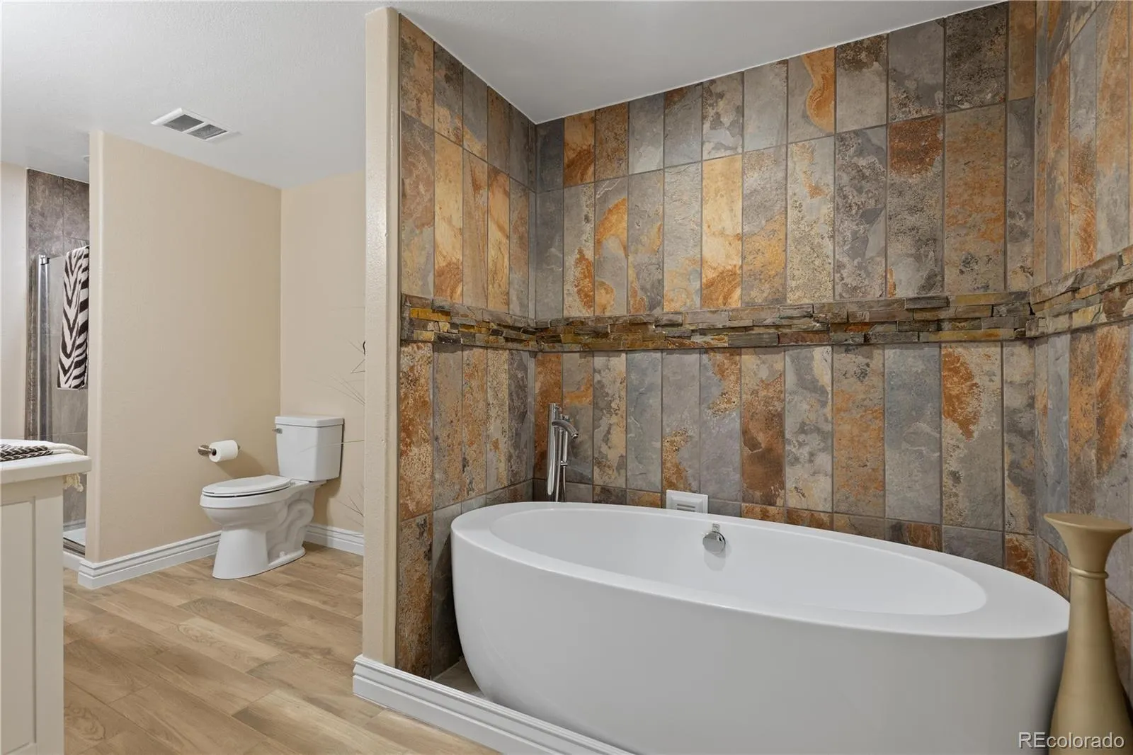 9519 Nile Way Arvada CO 80007 MLS #REC7097134 04242026023524 1600 34