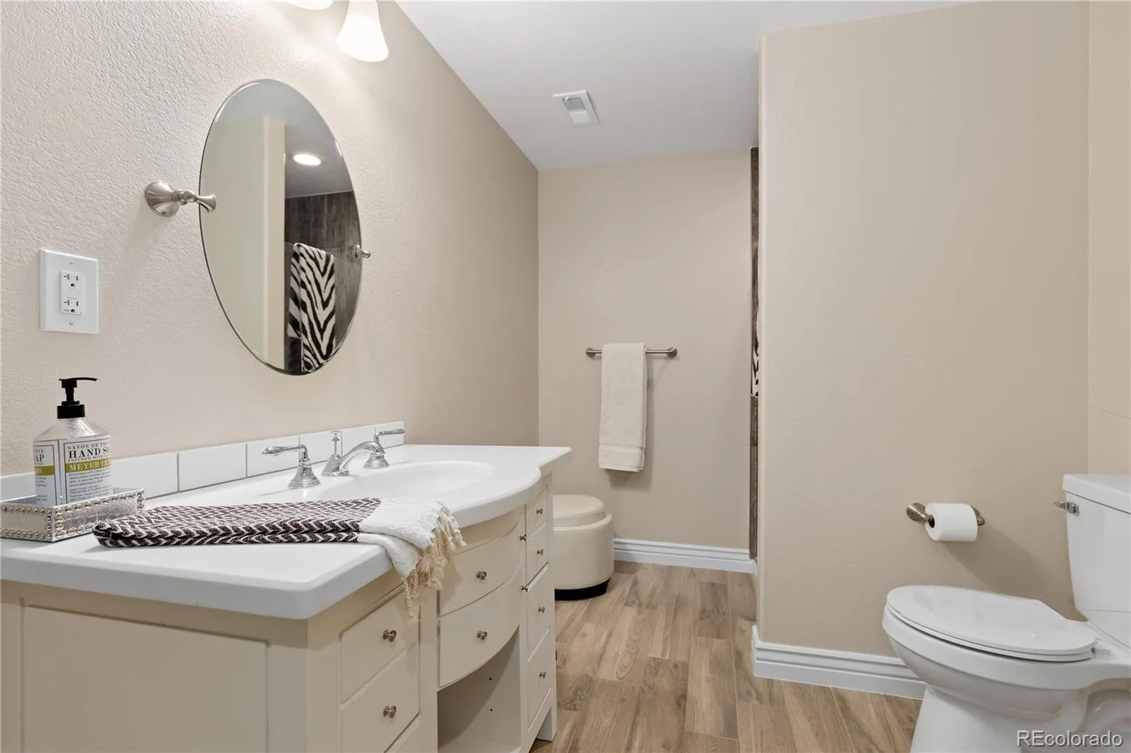 9519 Nile Way Arvada CO 80007 MLS #REC7097134 04242026023524 1600 35