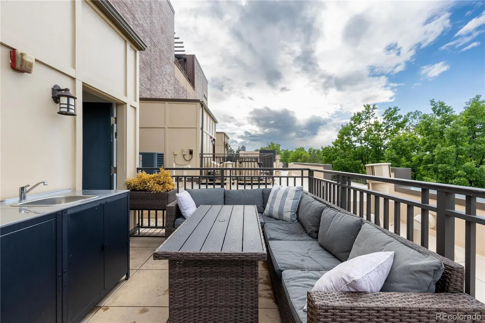 06042025044702 1600 24