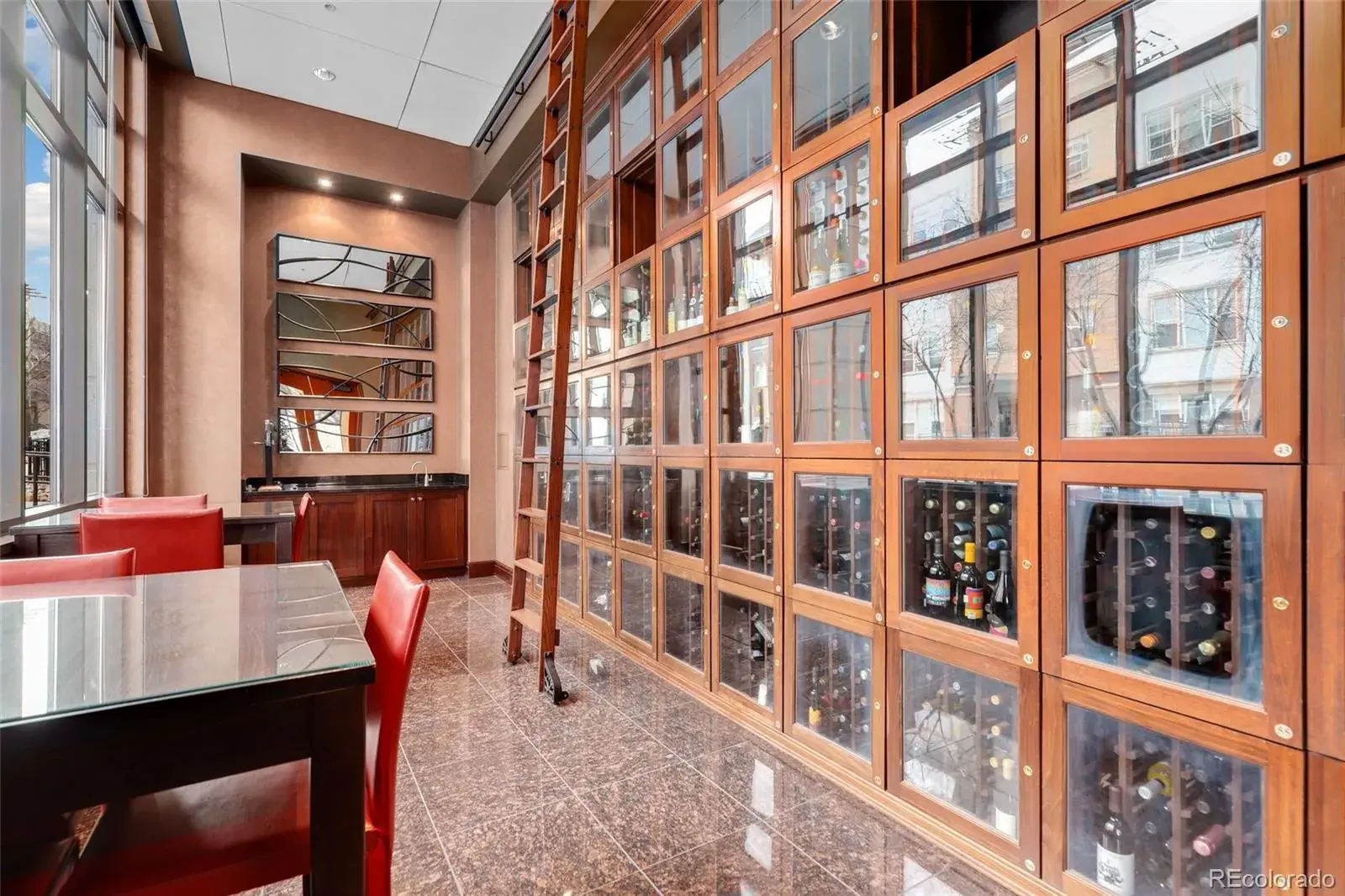 06042025044702 1600 37