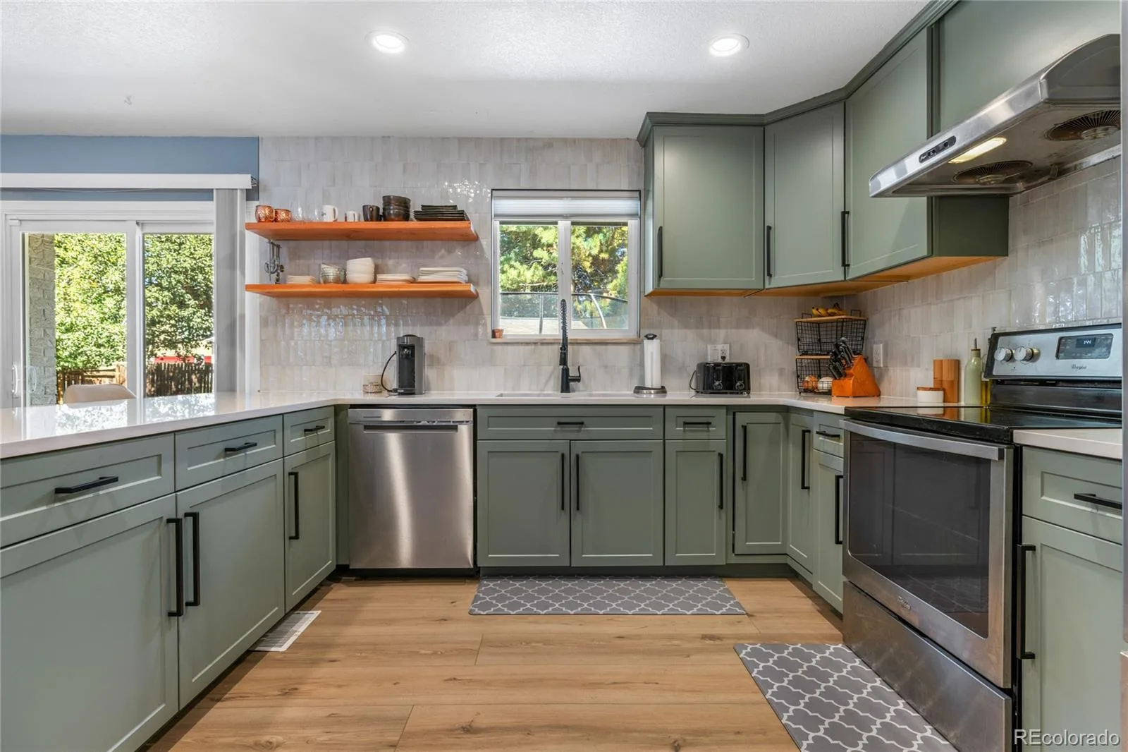 10579 W Warren Drive Lakewood CO 80227 | MLS #REC7098098 09222026191118 1600 16