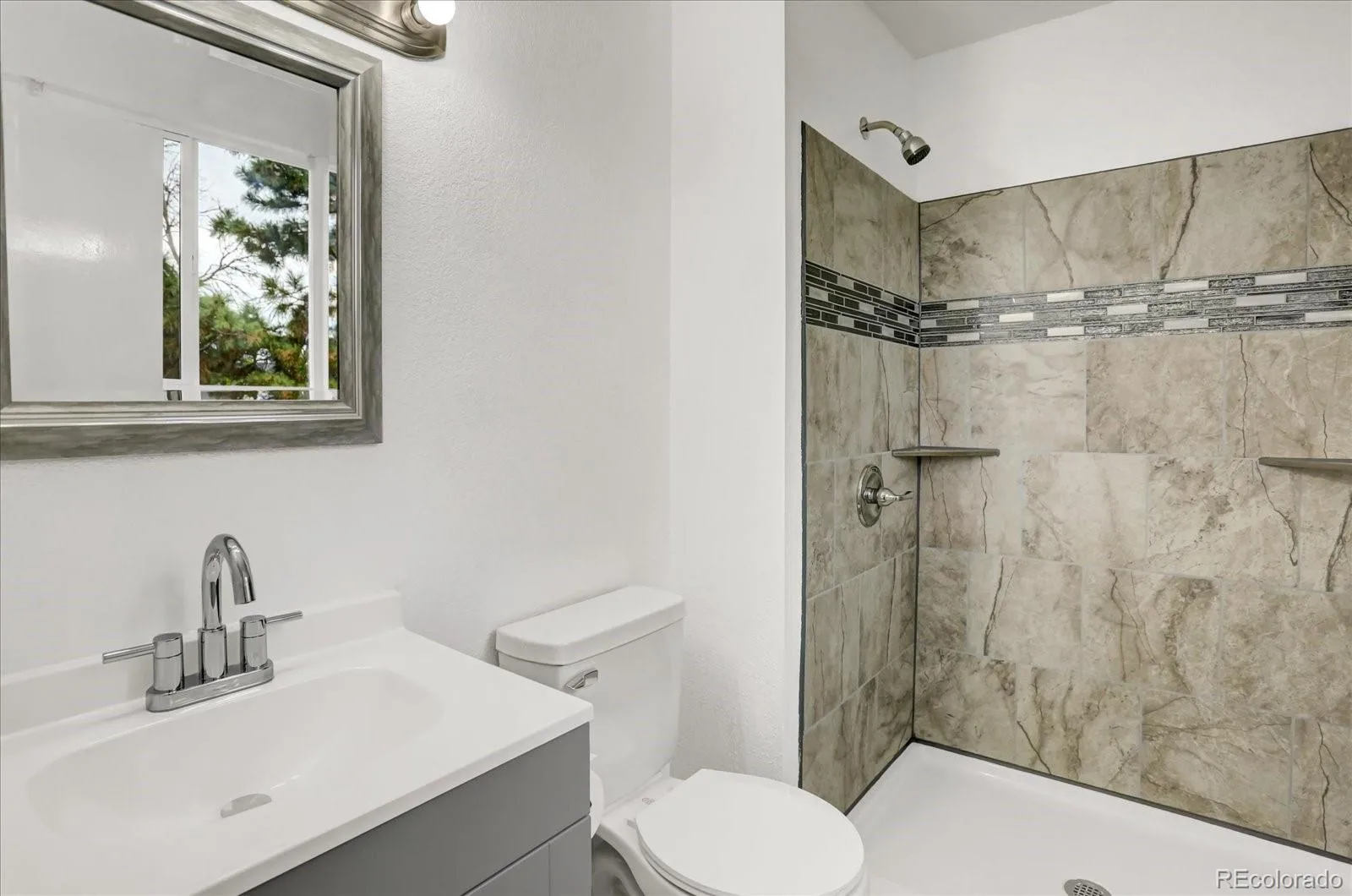 2832 S Mobile Street Aurora CO 80013 MLS #REC7100189 06012026191007 1600 11