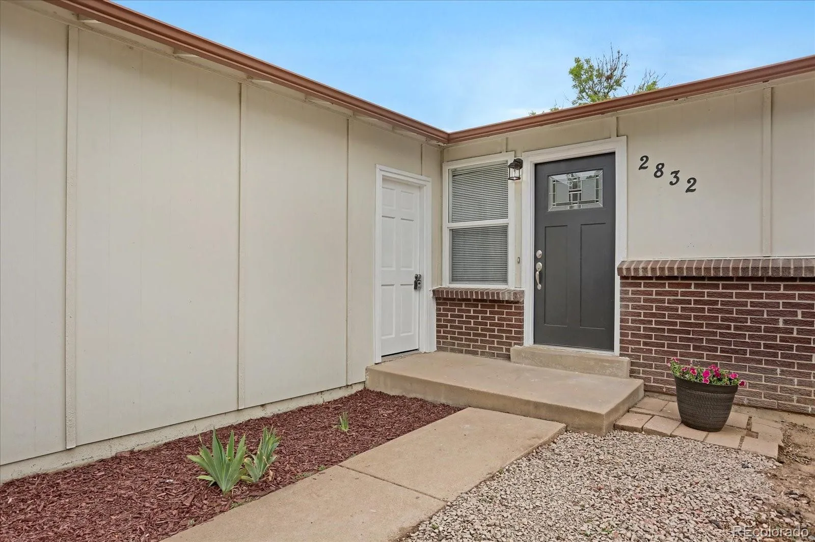 2832 S Mobile Street Aurora CO 80013 MLS #REC7100189 06012026191007 1600 3