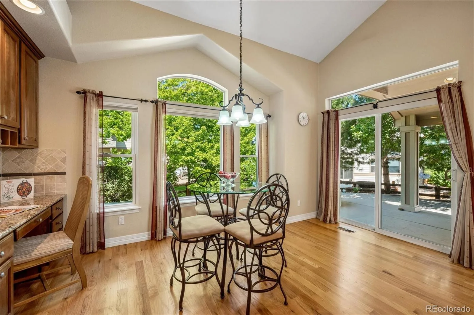 6557 S Gray Way Littleton CO 80123 | MLS #REC7105947 08052026181844 1600 16