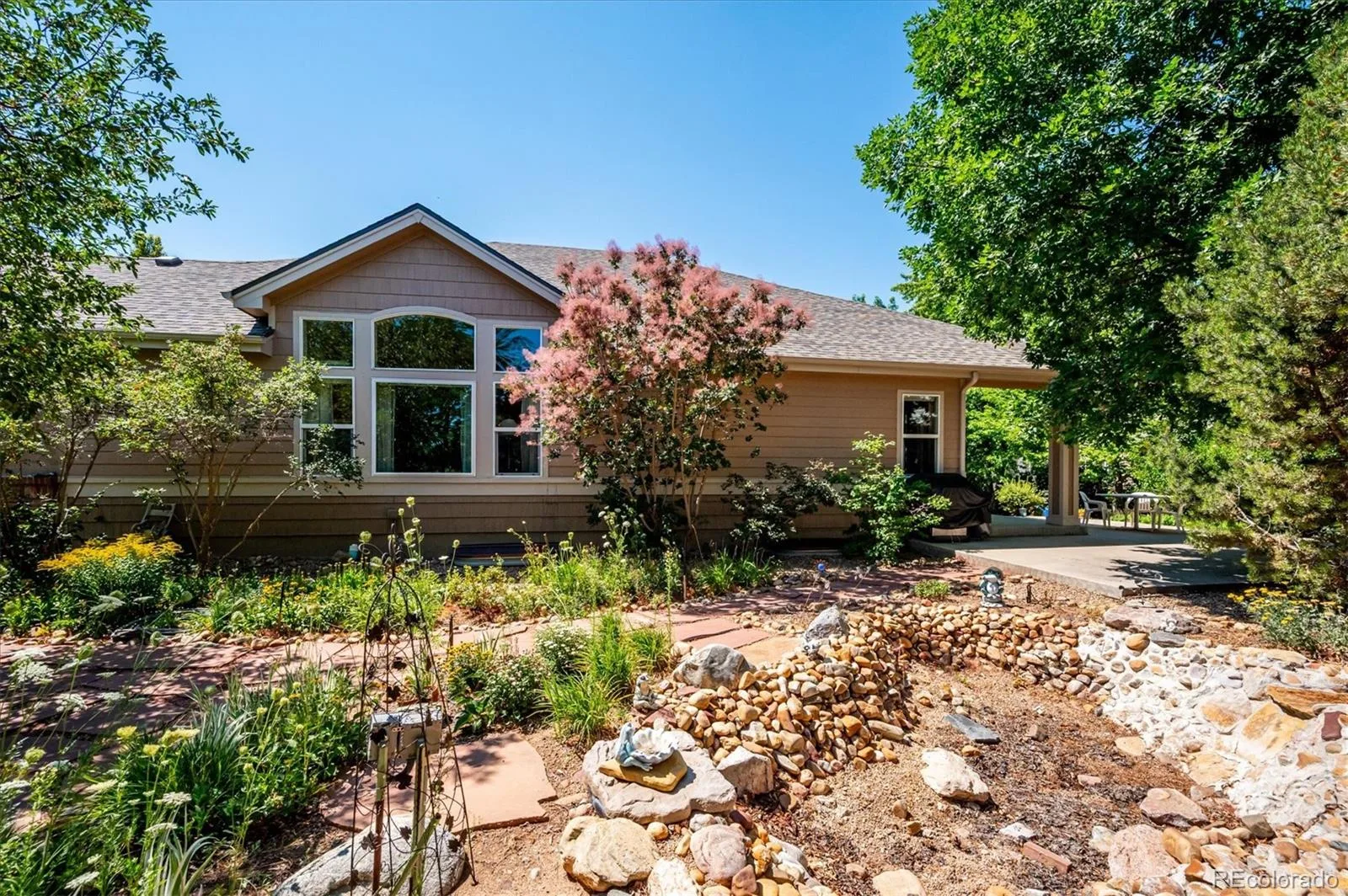 6557 S Gray Way Littleton CO 80123 | MLS #REC7105947 08052026181844 1600 28