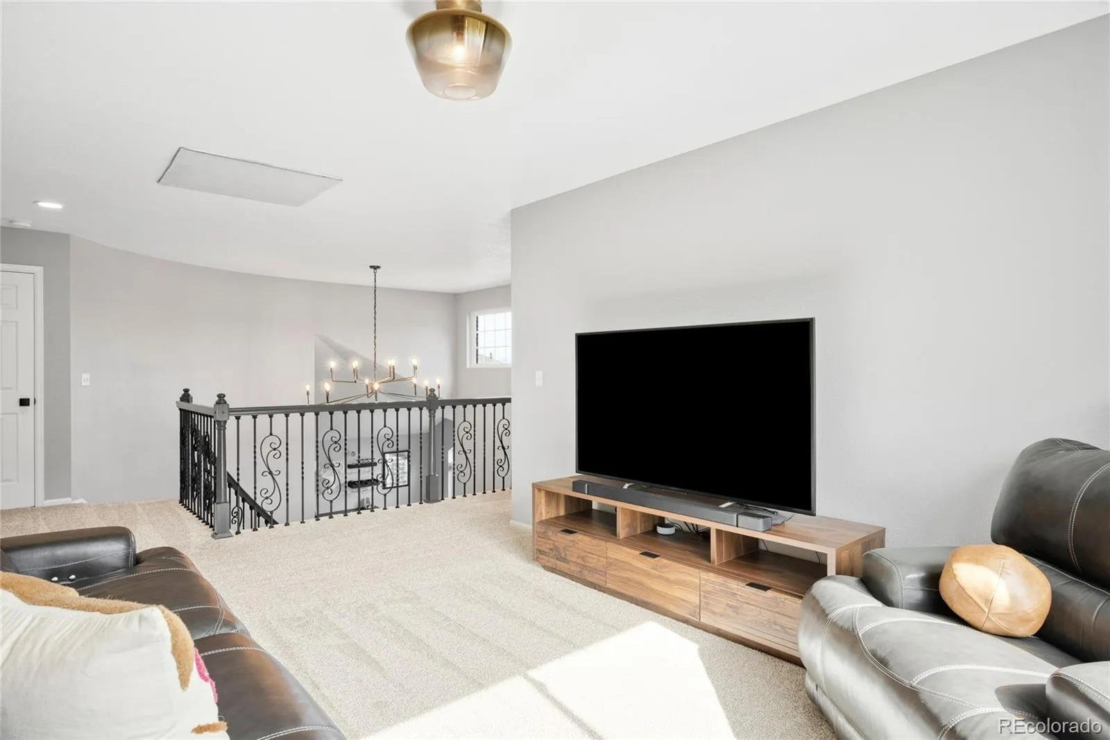 04132026003547 1600 26