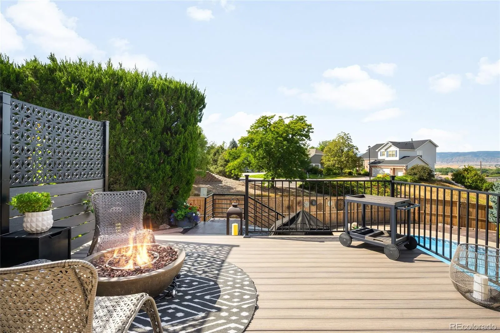 04132026003547 1600 32