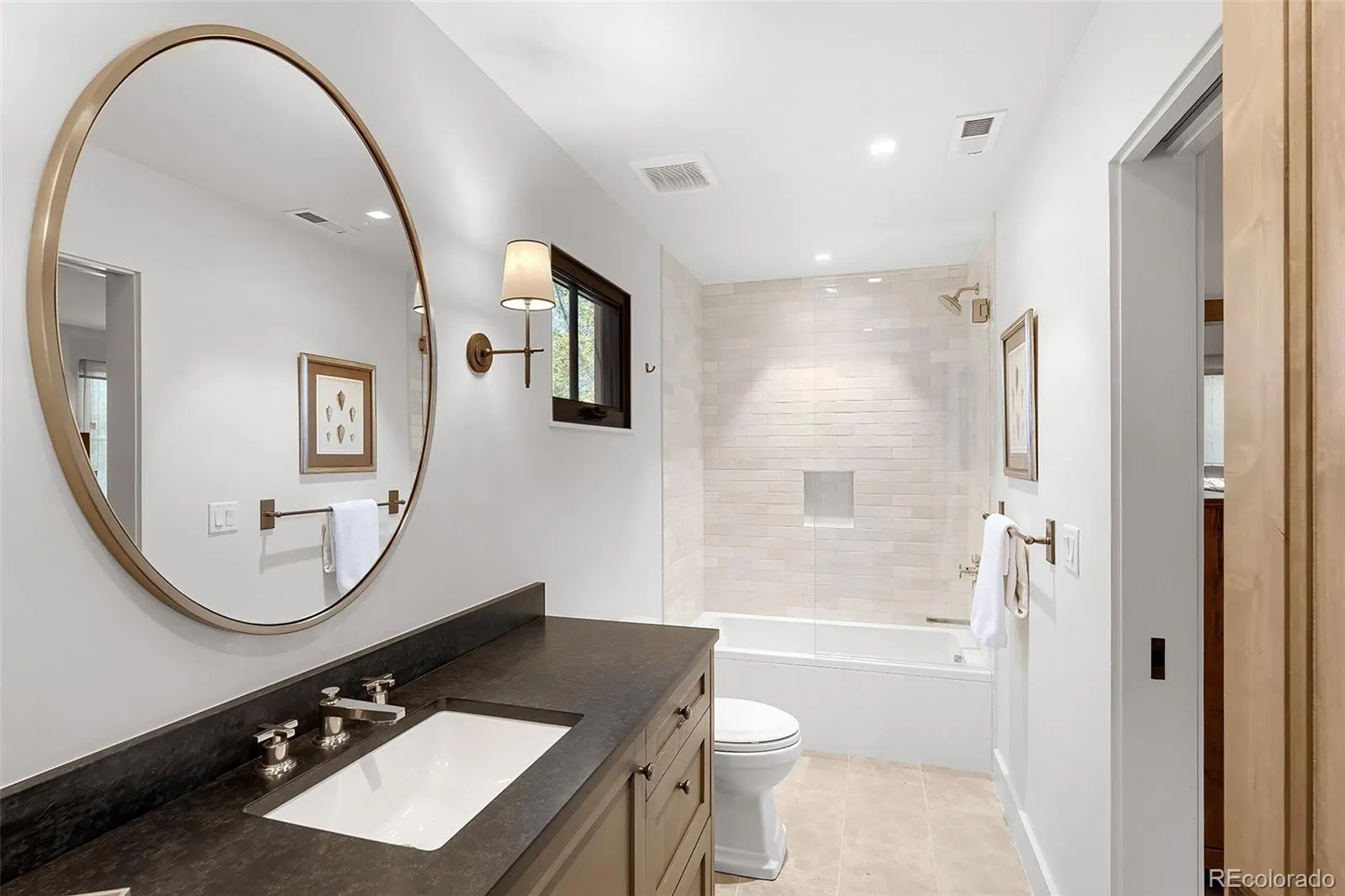 2821 E Cedar Avenue #18 Denver CO 80209 MLS #REC7107982 05022026061154 1600 31