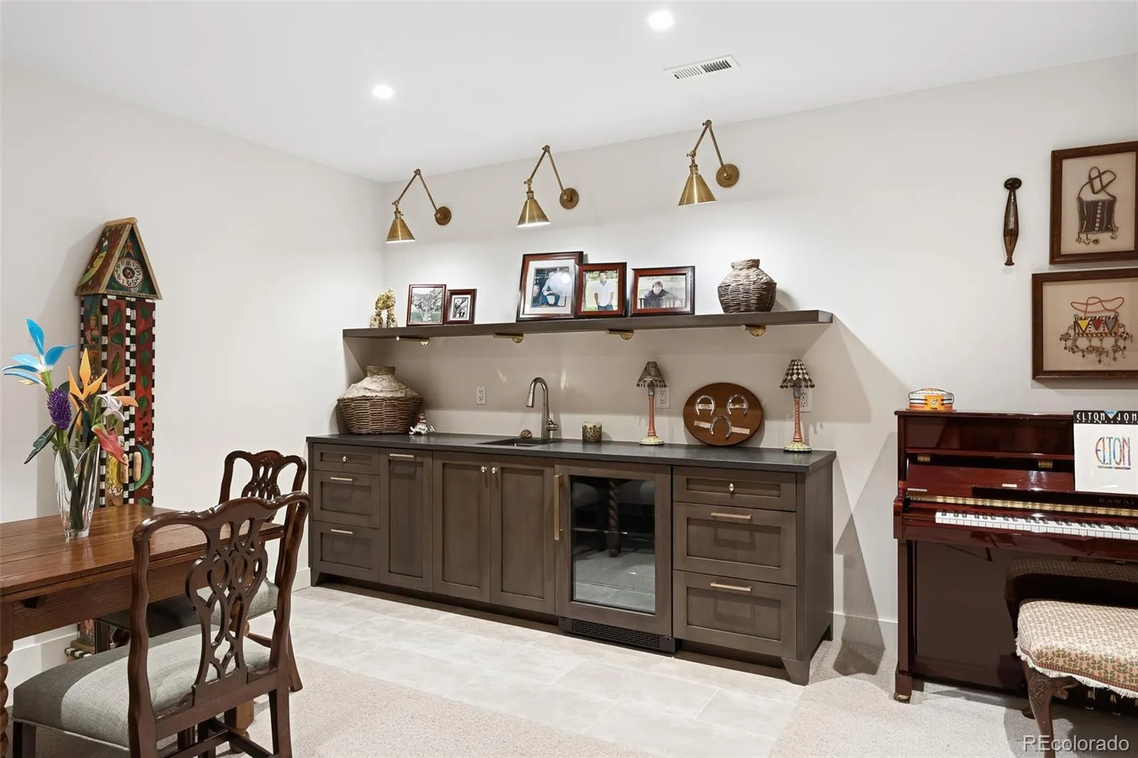 2821 E Cedar Avenue #18 Denver CO 80209 MLS #REC7107982 05022026061154 1600 34
