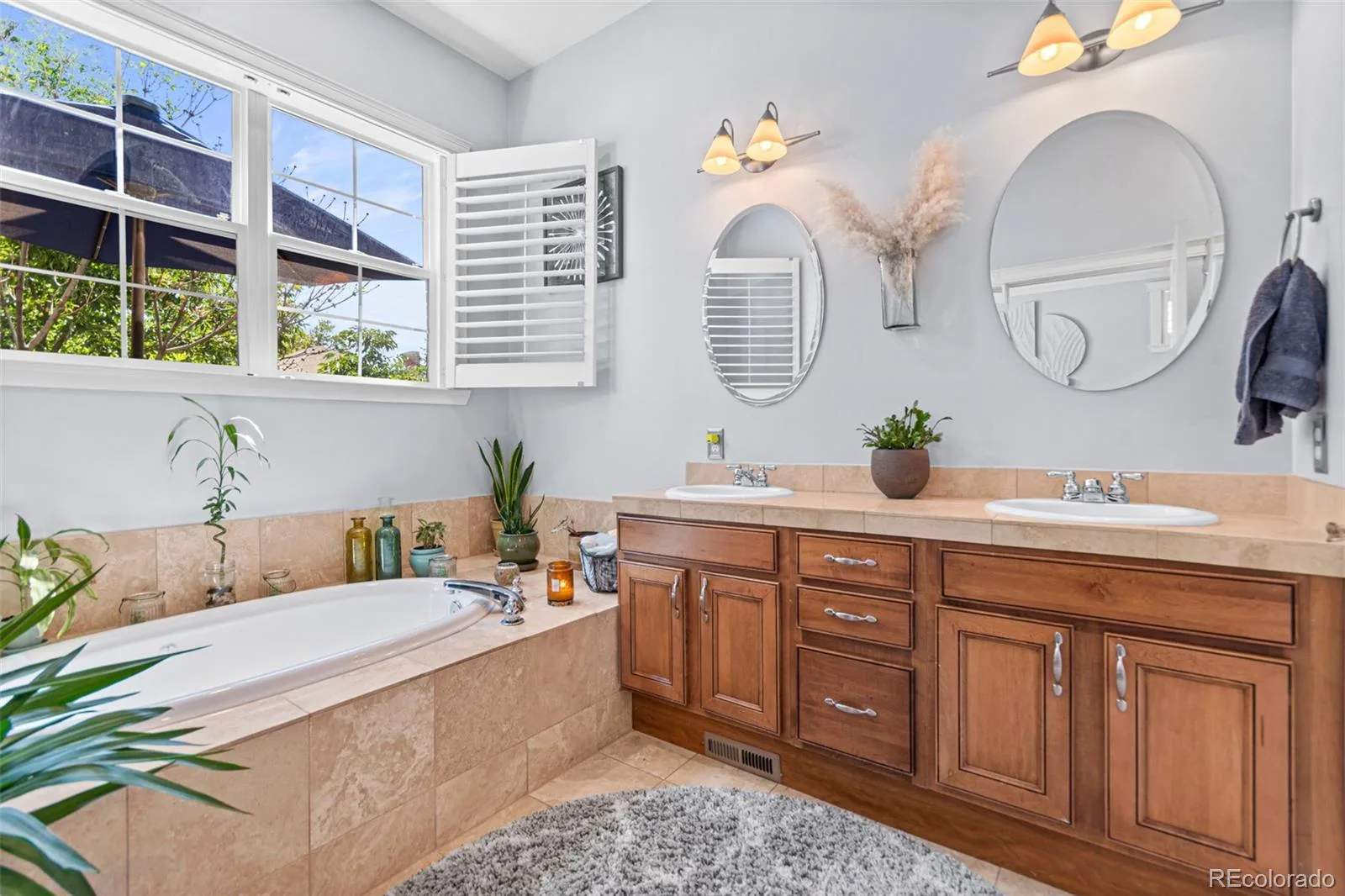 1489 Steele Street #116 Denver CO 80206 | MLS #REC7109363 10012026004639 1600 25