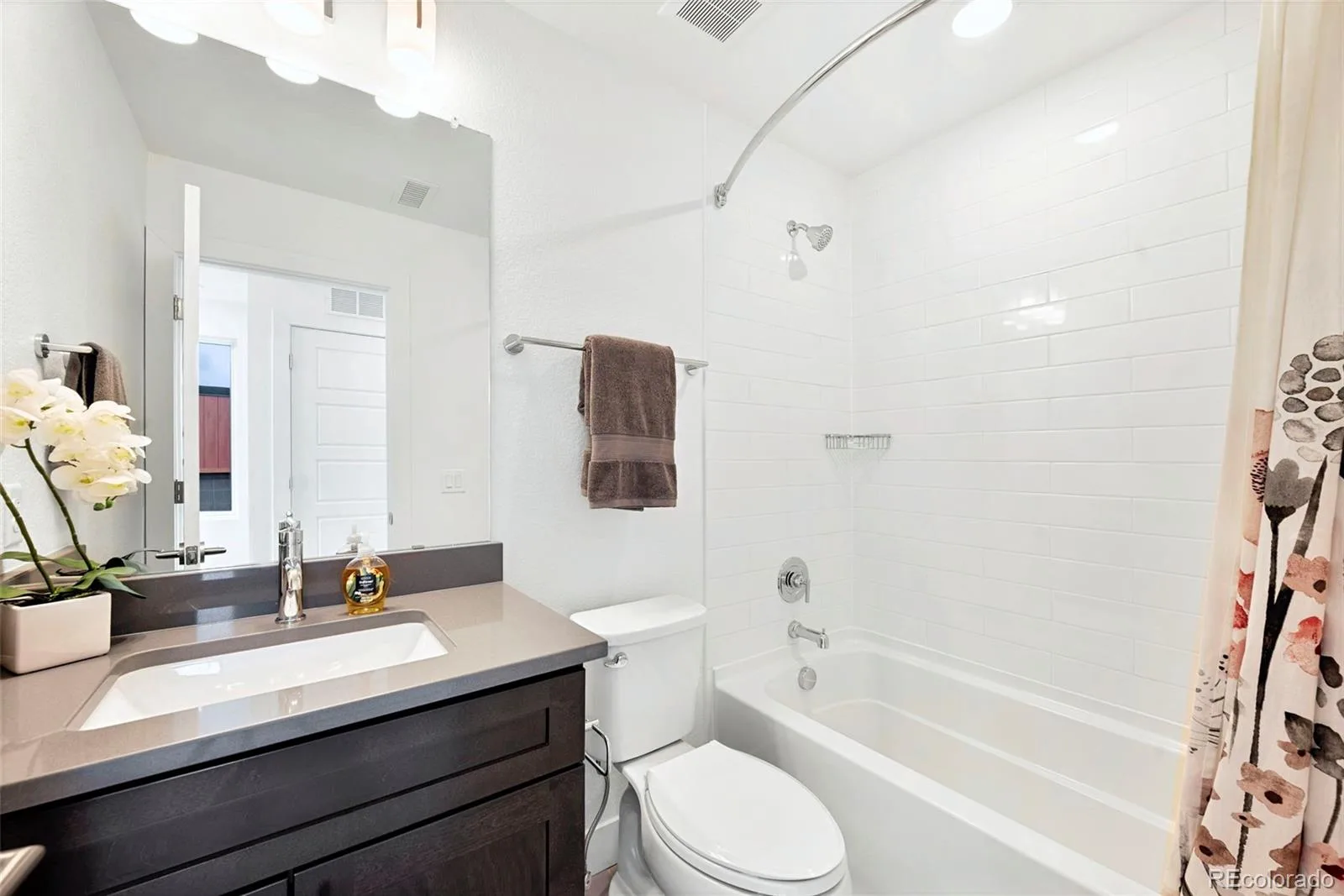 6971 E Lowry Boulevard Denver CO 80230 MLS #REC7109430 06102026172906 1600 27