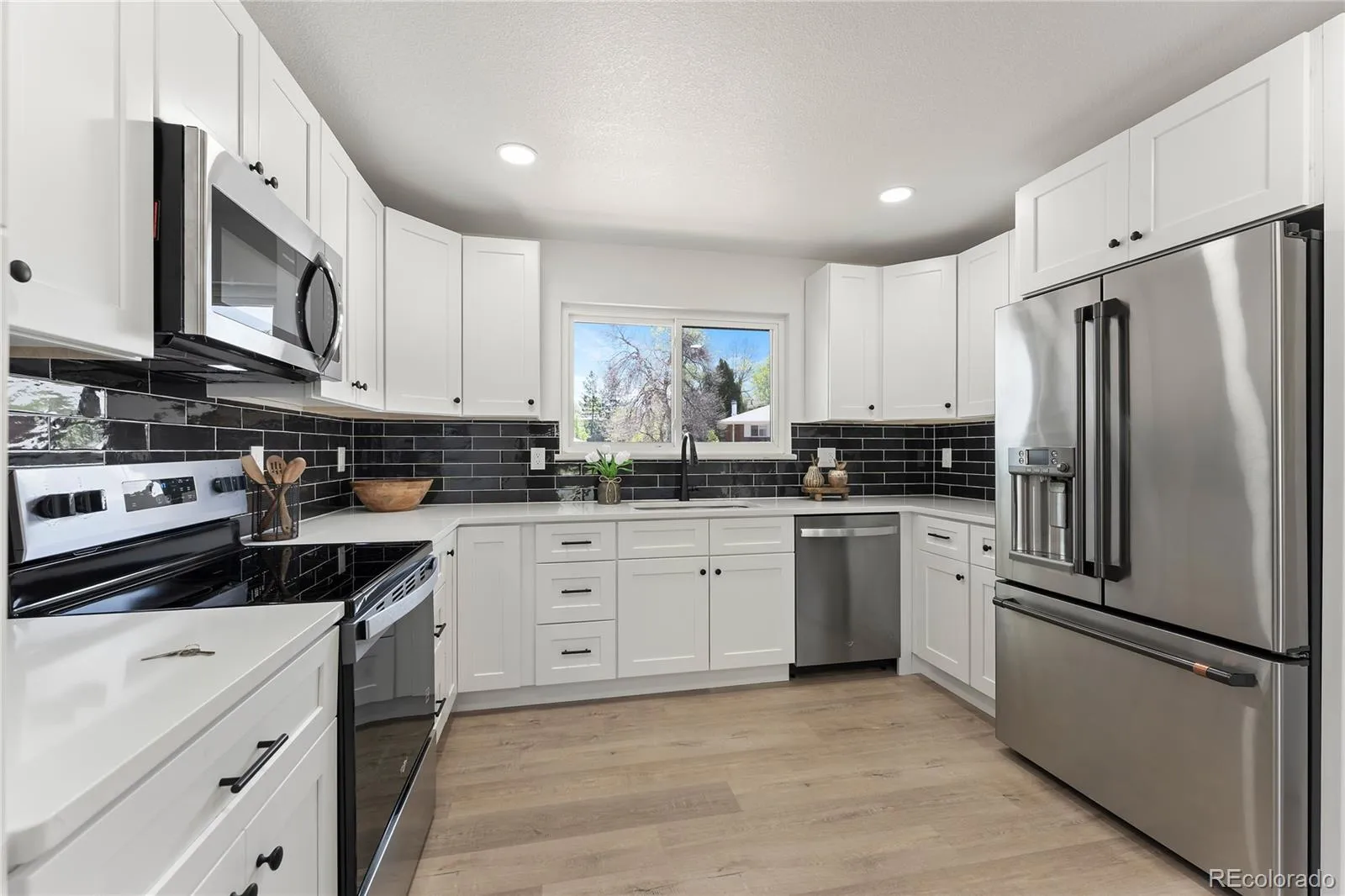 04162026224717 1600 10